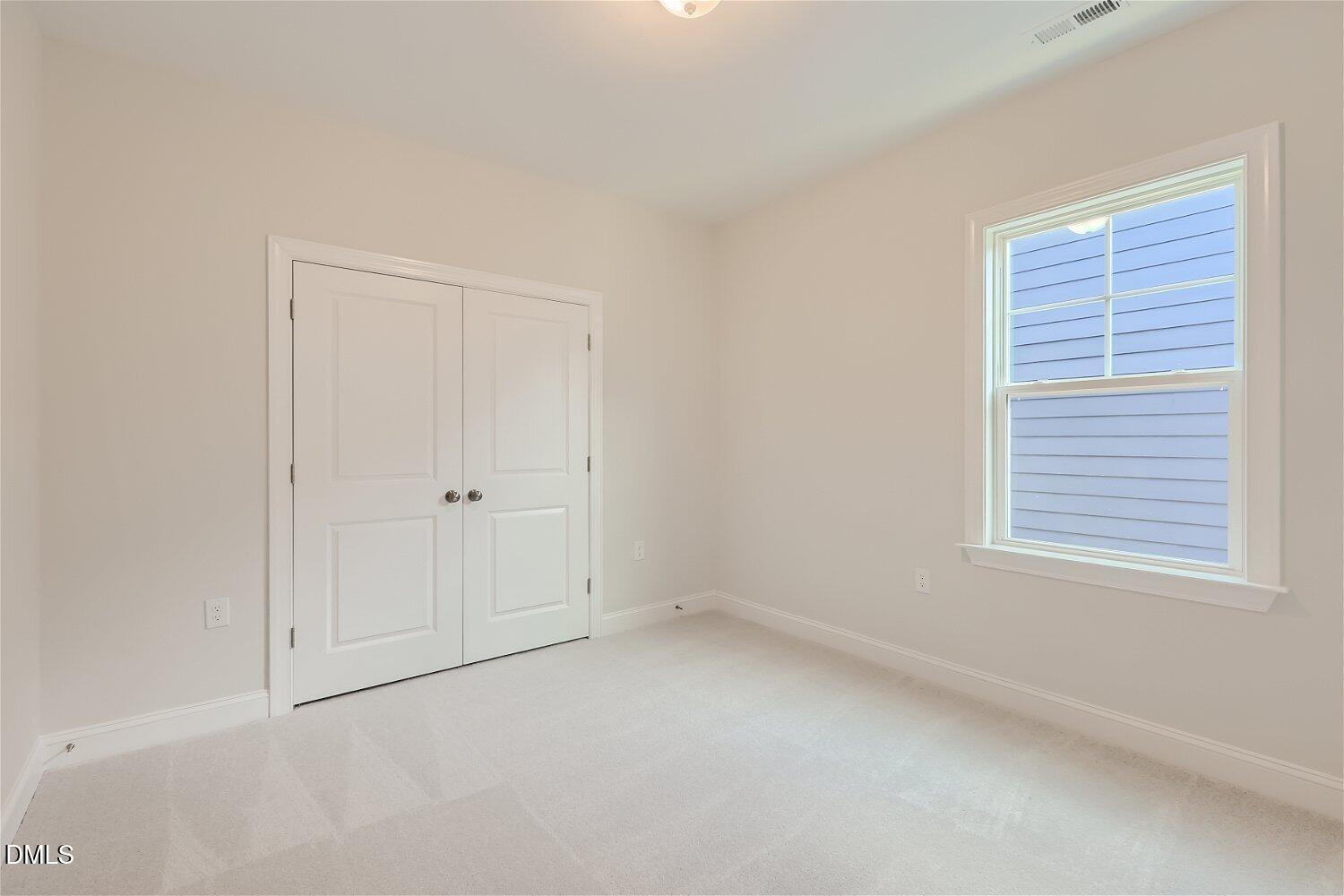 520 Everglow Lane Property Photo 9