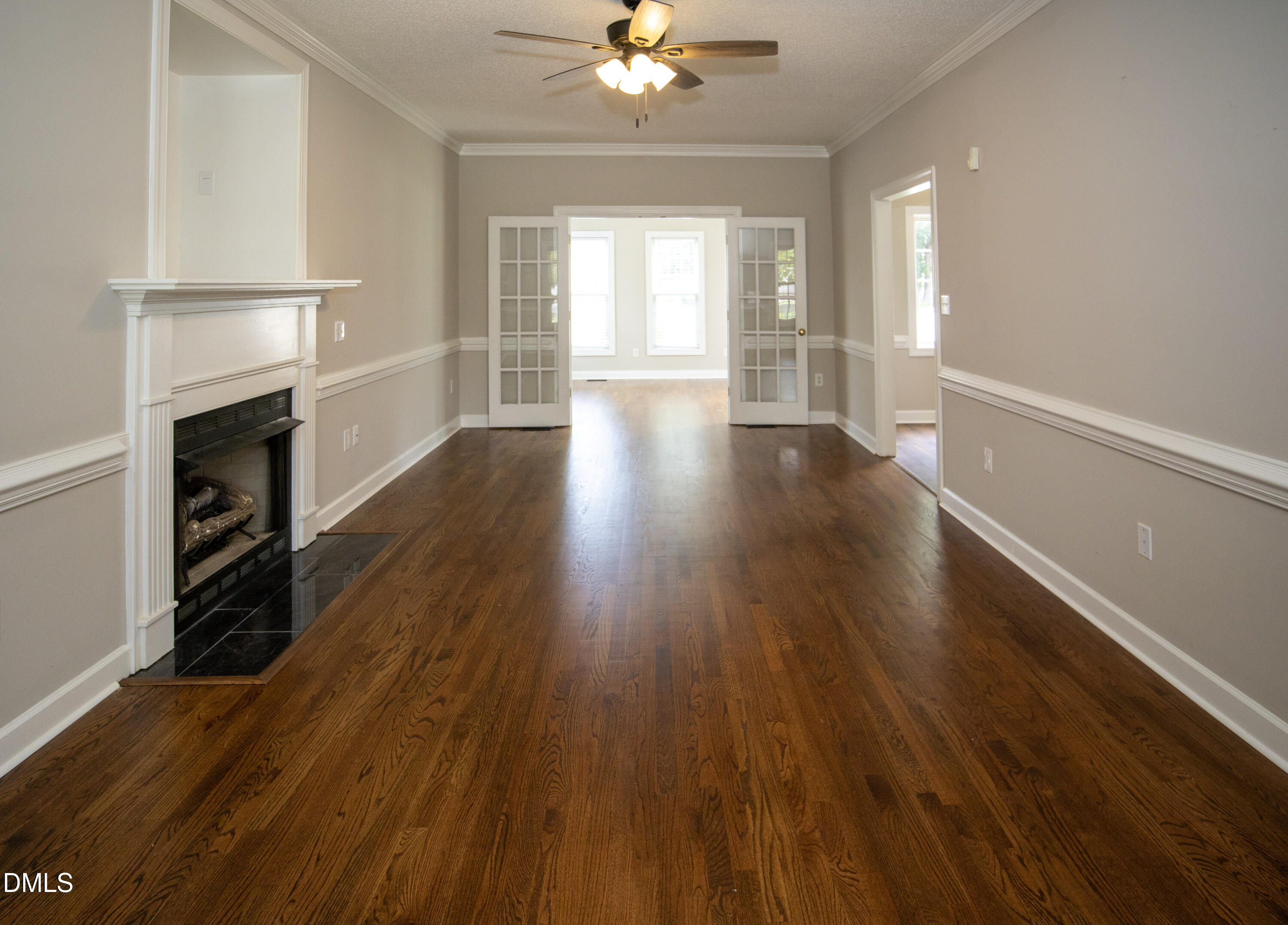 3715 Martha Lane N Property Photo 6