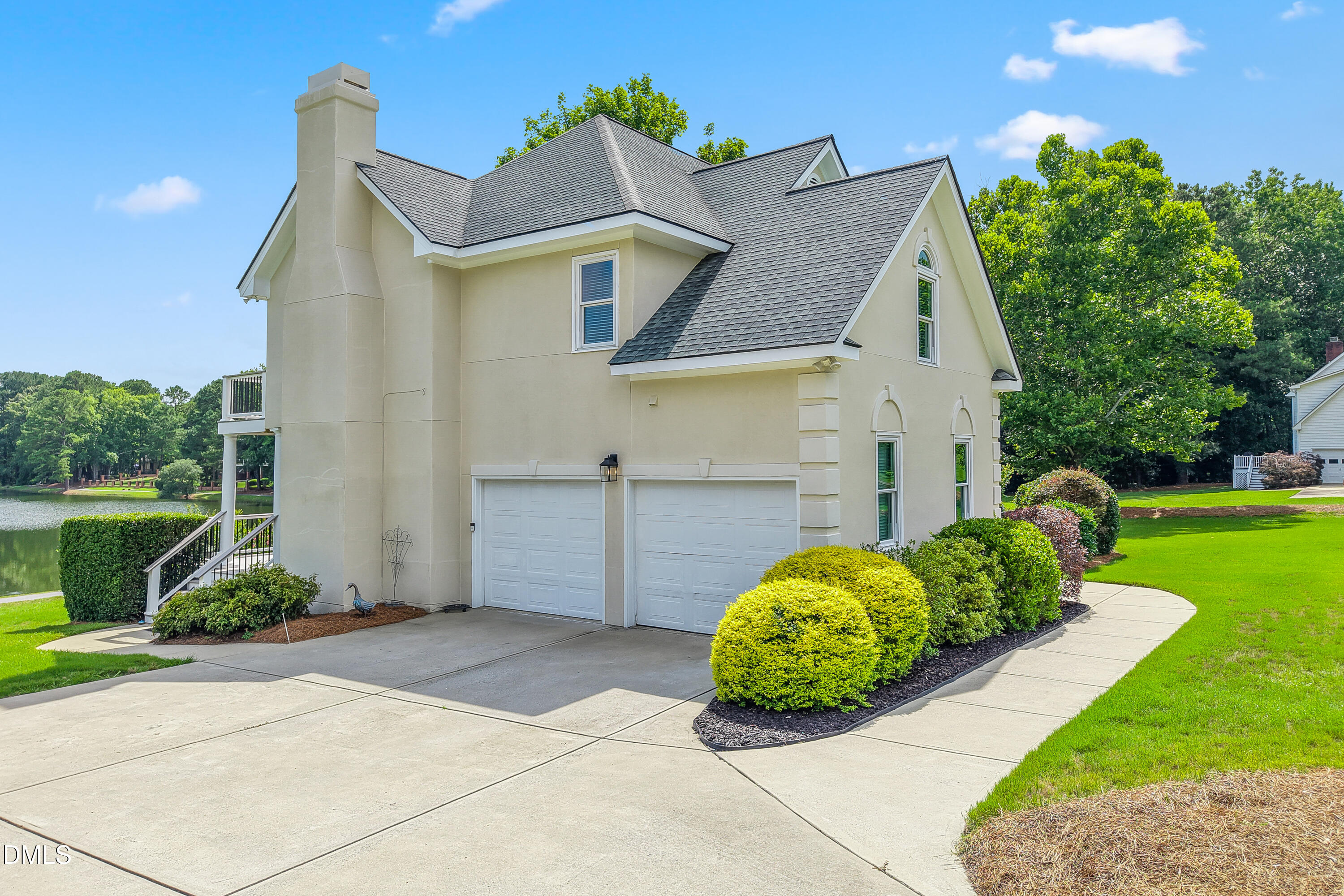 3412 Queen Ann Drive E Property Photo 5