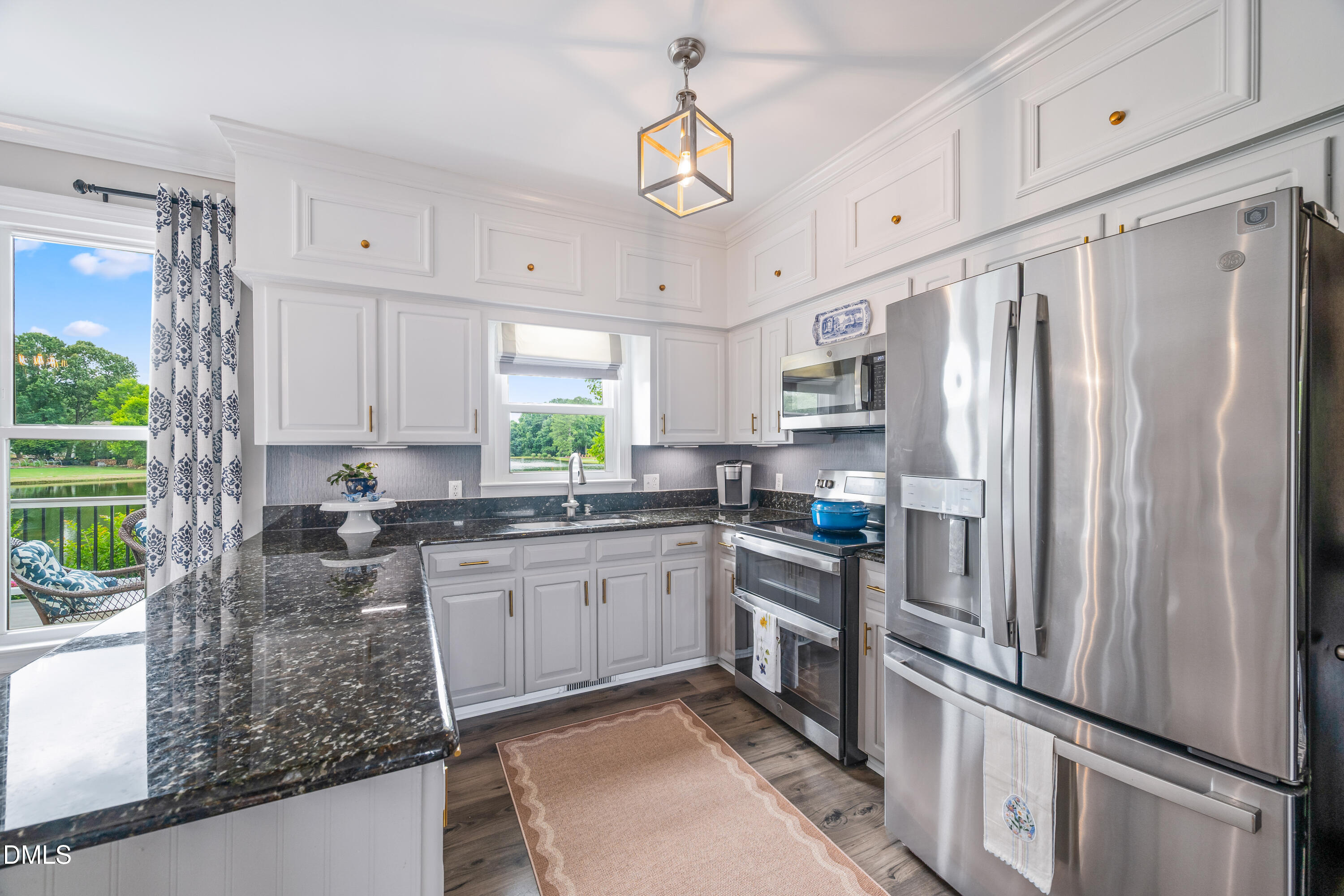 3412 Queen Ann Drive E Property Photo 13