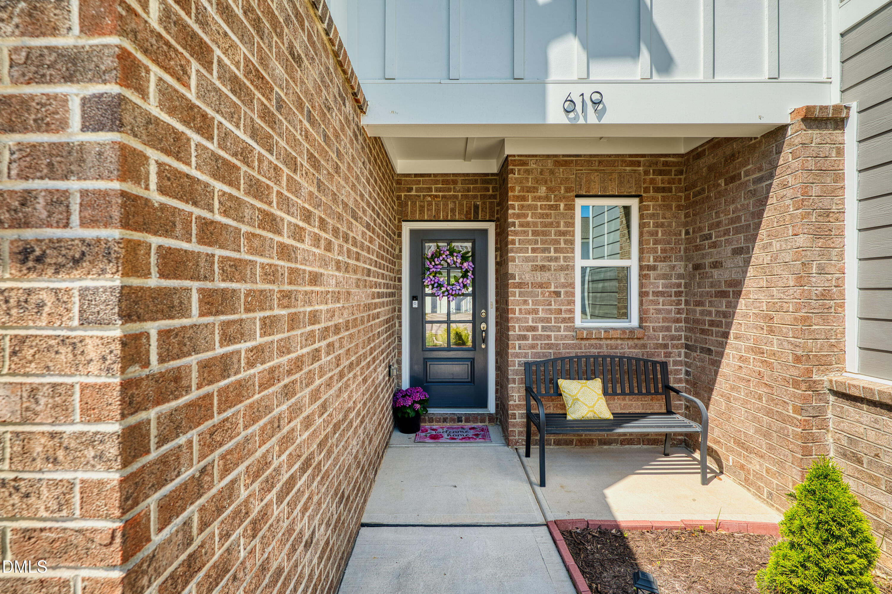 619 Mount Blanc Way Property Photo 3