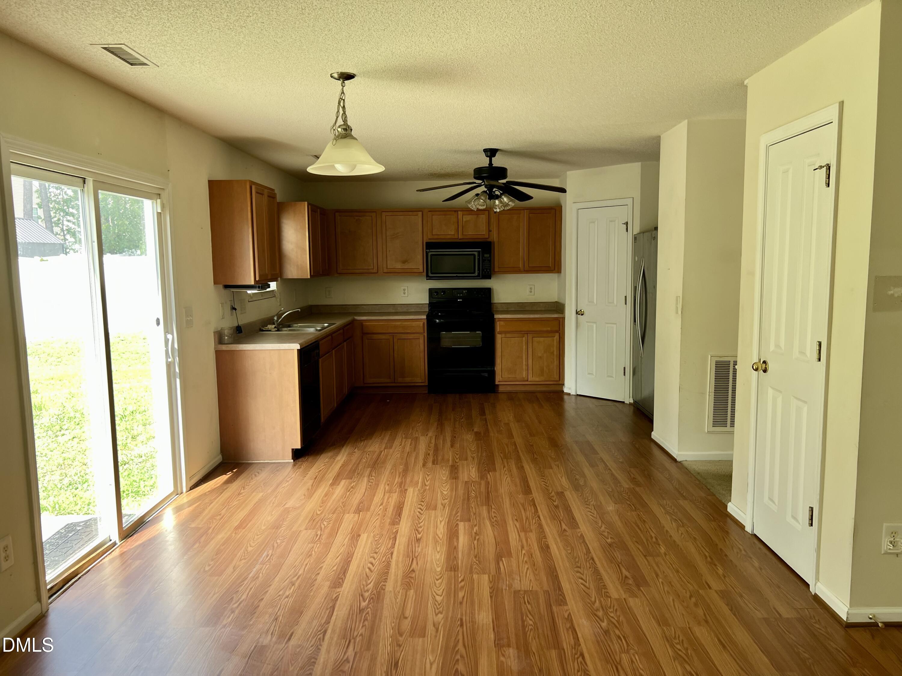 148 Belmont Ridge Drive Property Photo 4