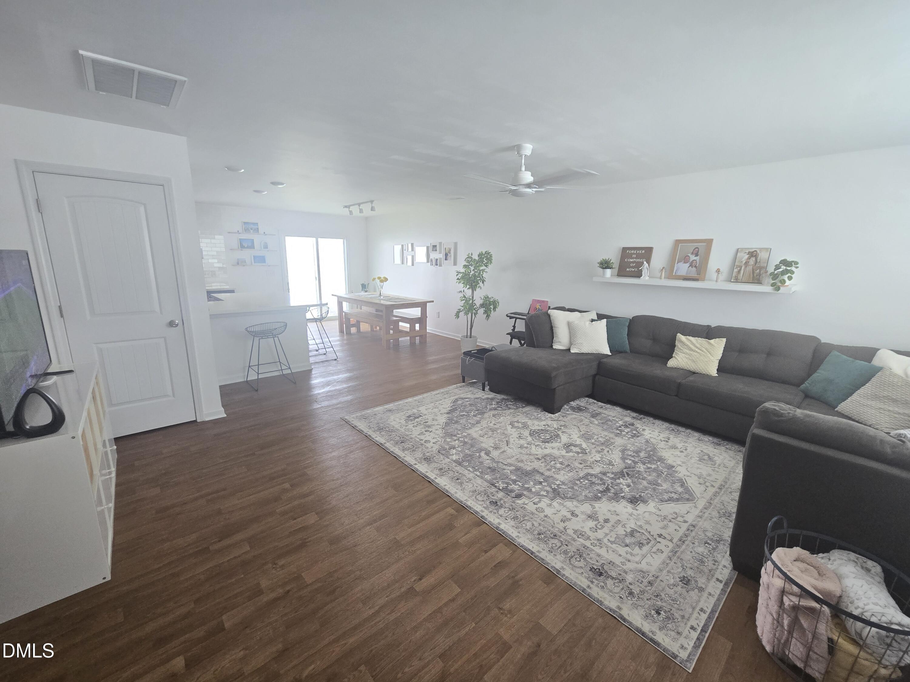7369 Garett Park Drive Property Photo 4