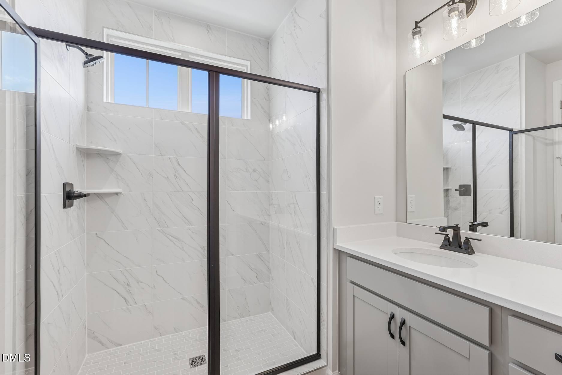 207 Solaire Alley Property Photo 8