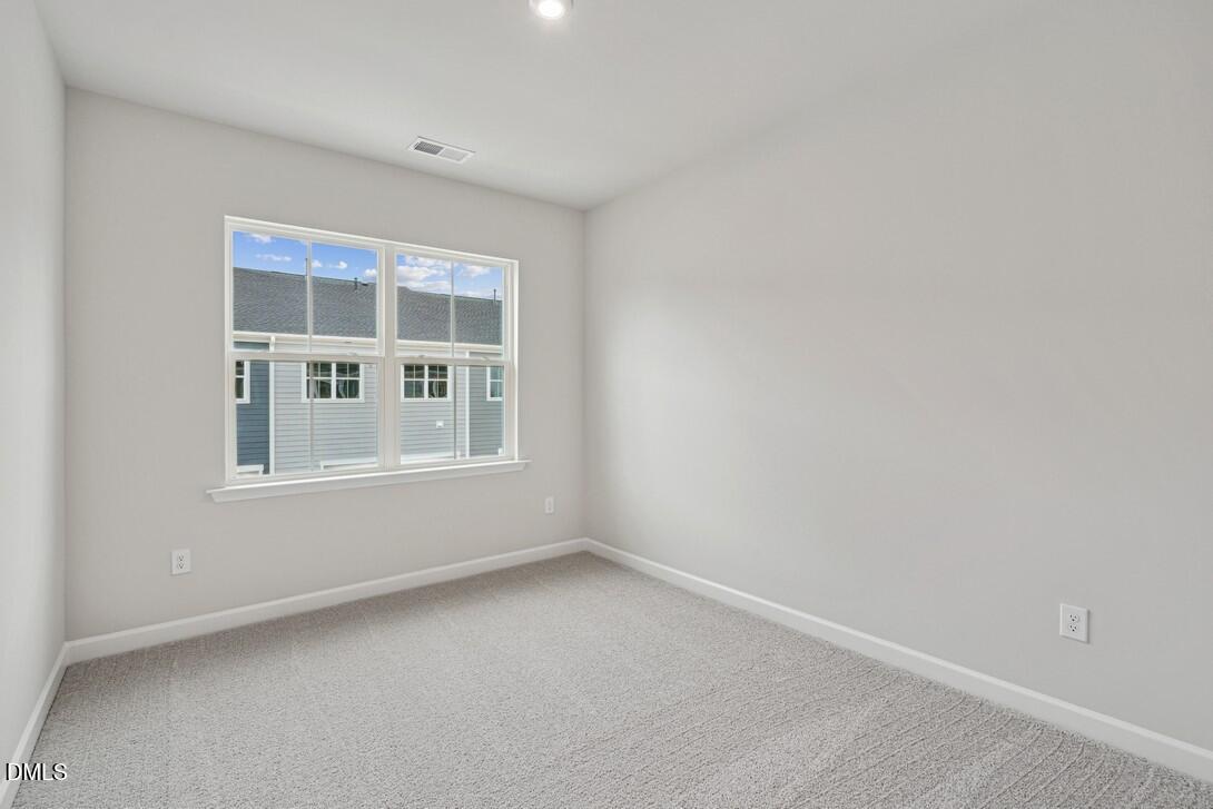 207 Solaire Alley Property Photo 13