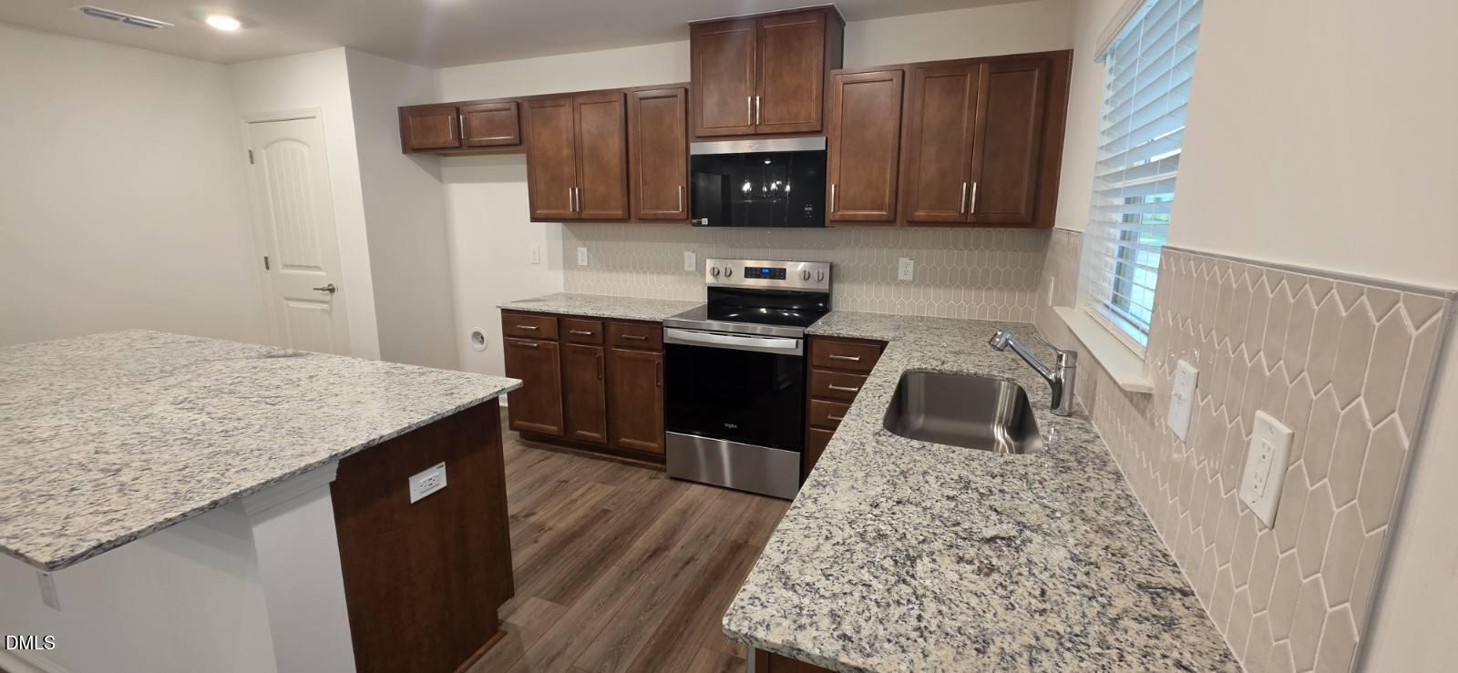 513 Matthew Mdw Lane Property Photo 6