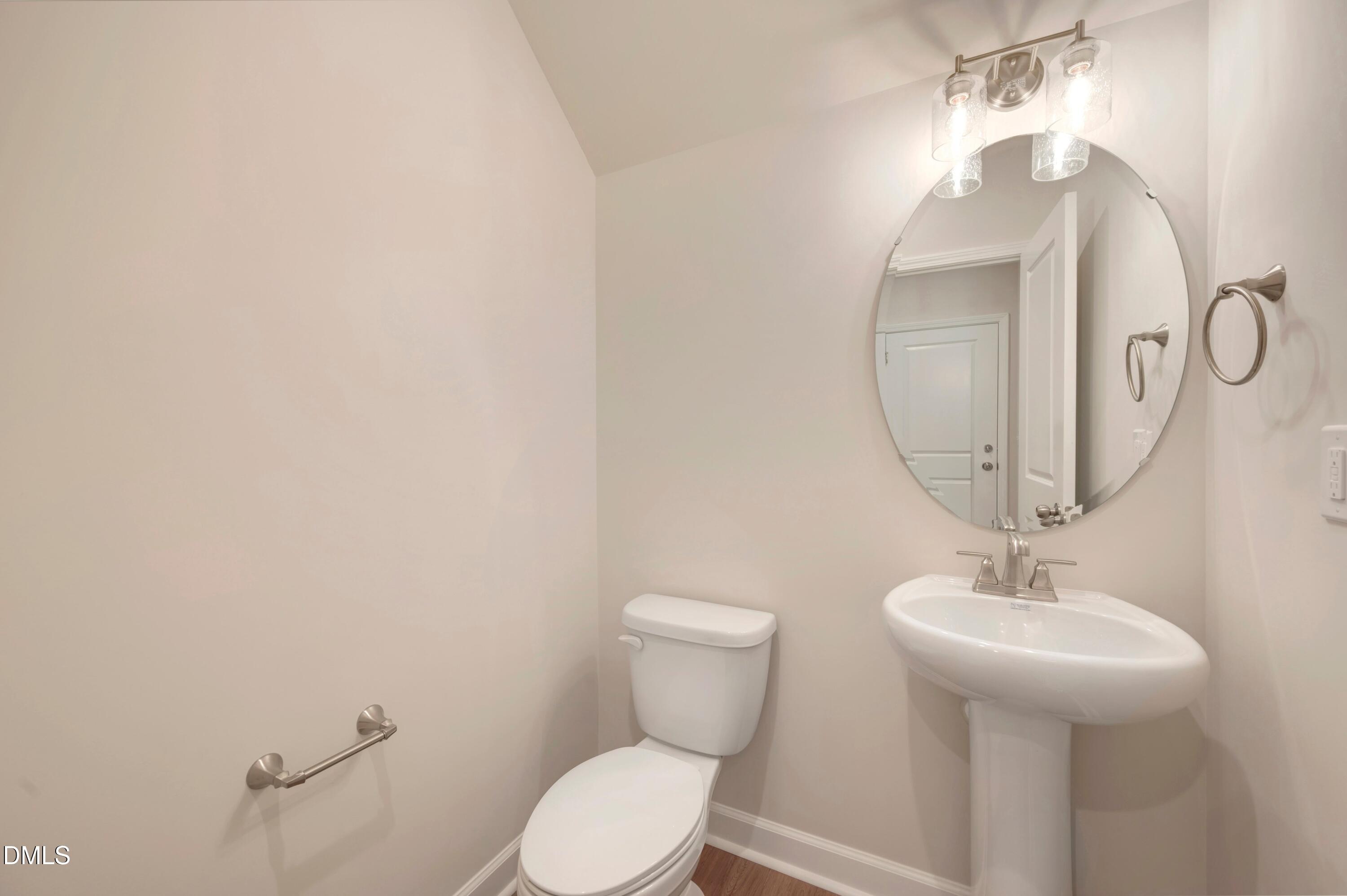 211 Solaire Alley Property Photo 8