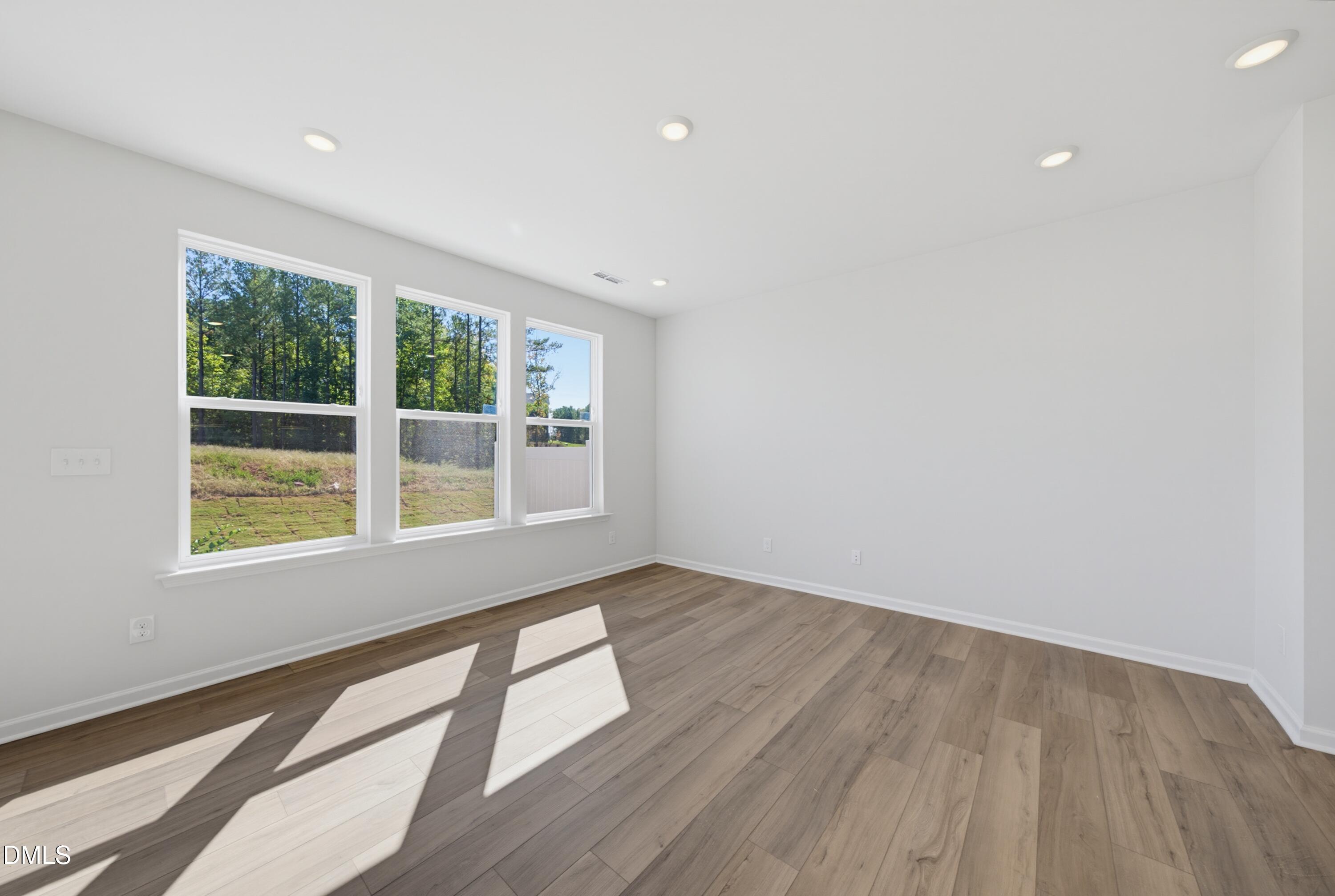 1309 Marigold Mdws Court 128 Property Photo 9
