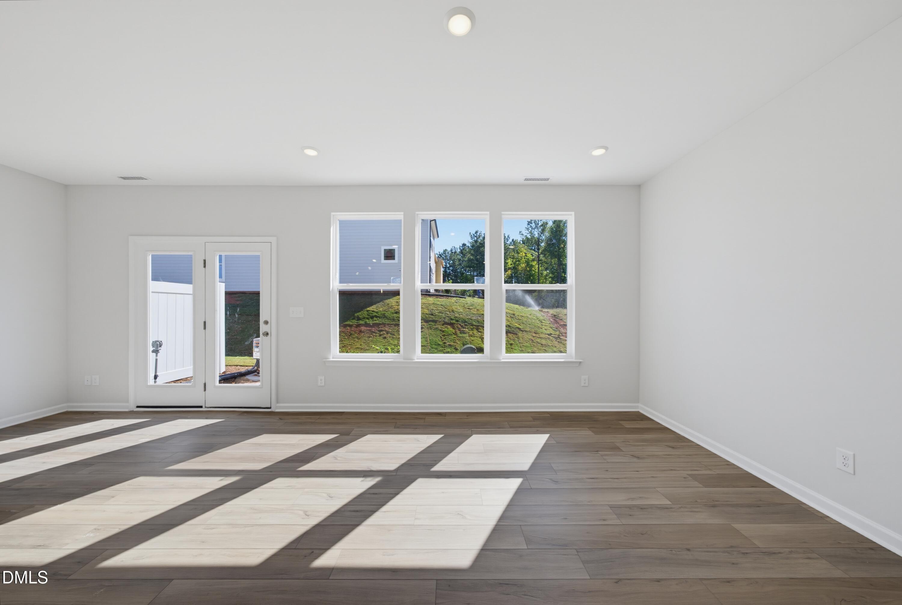 1305 Marigold Mdws Court 130 Property Photo 9