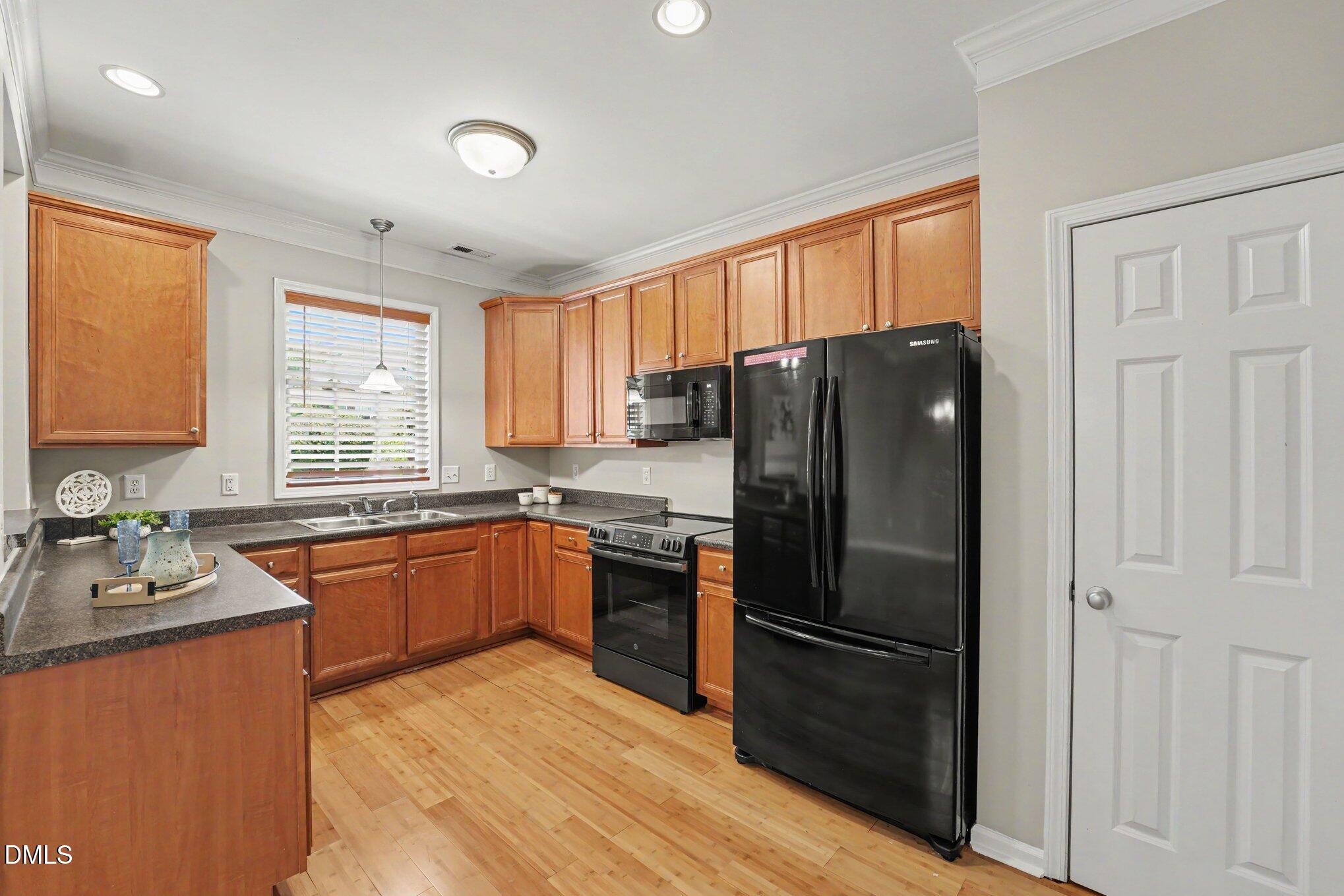 2719 Andover Glen Road Property Photo 11