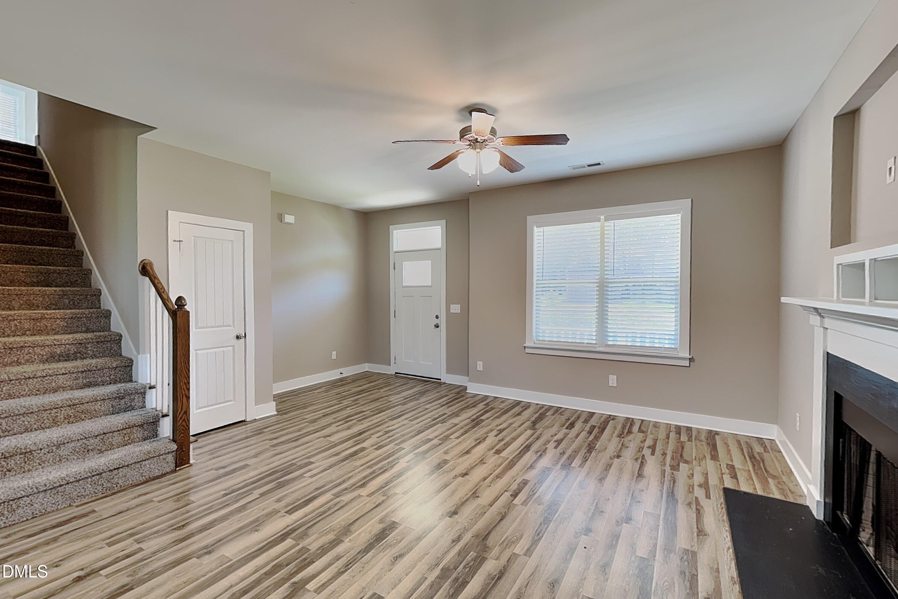 107 E Cultivator Way Property Photo 3