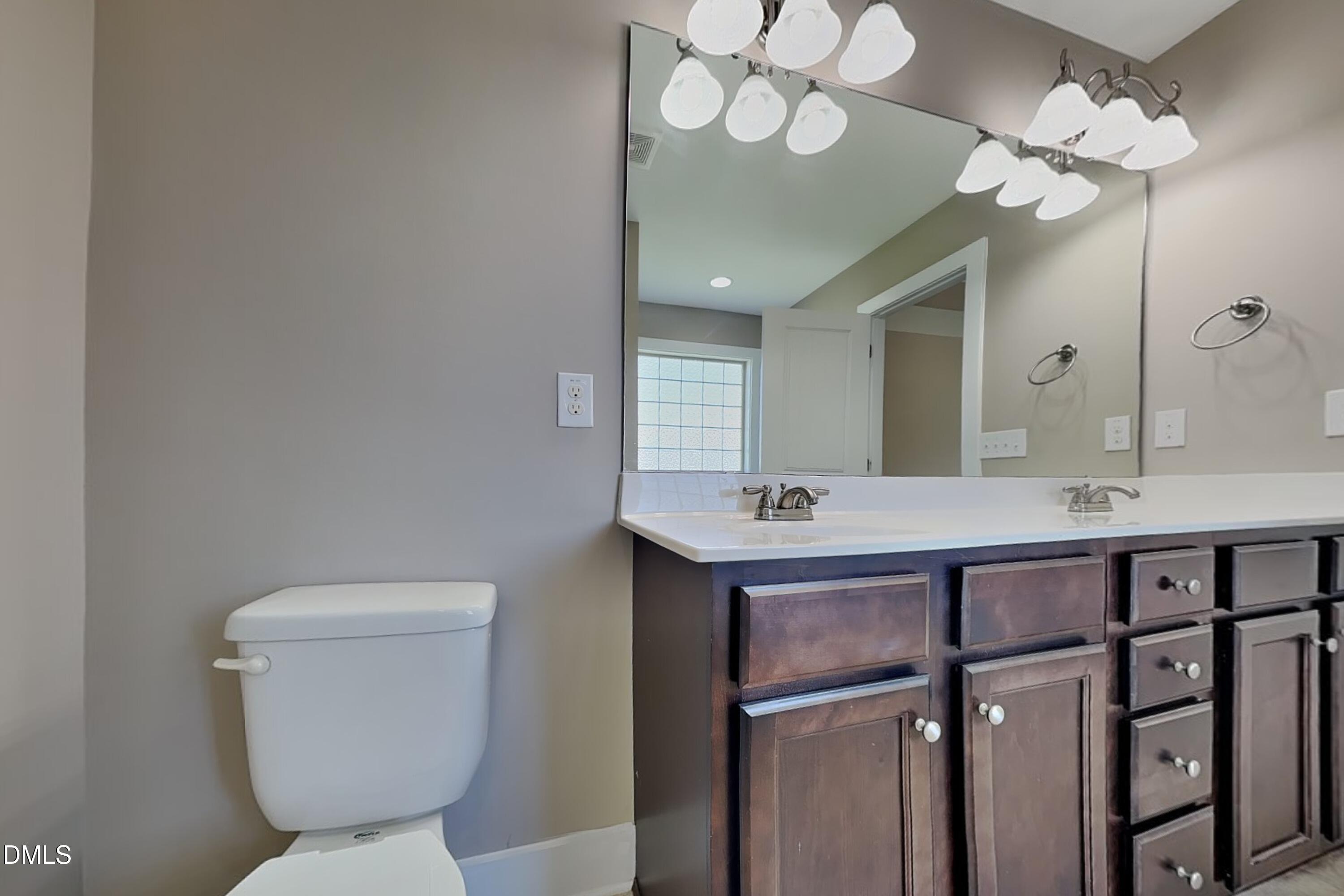 107 E Cultivator Way Property Photo 8