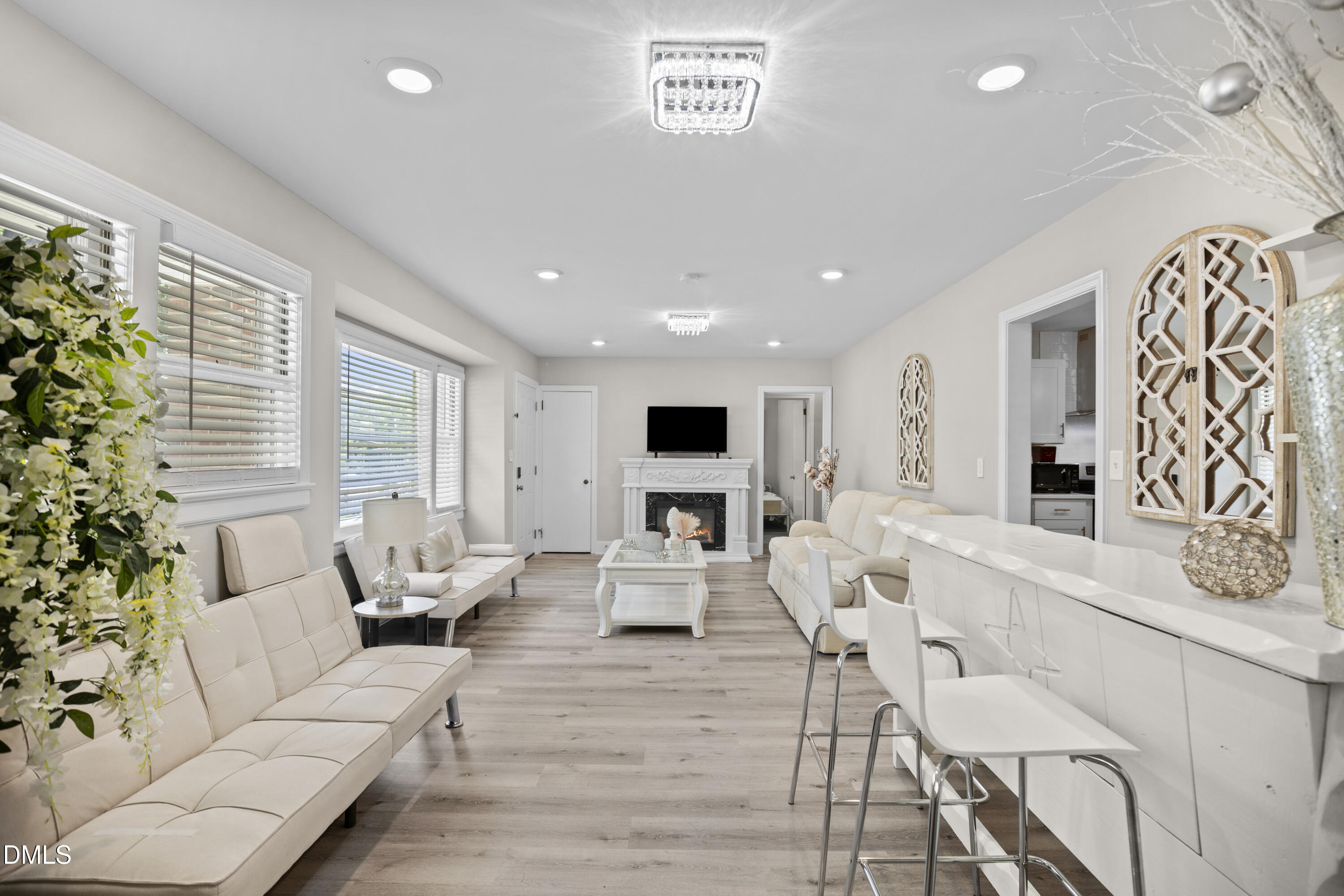1608 Cheek Road Property Photo 6