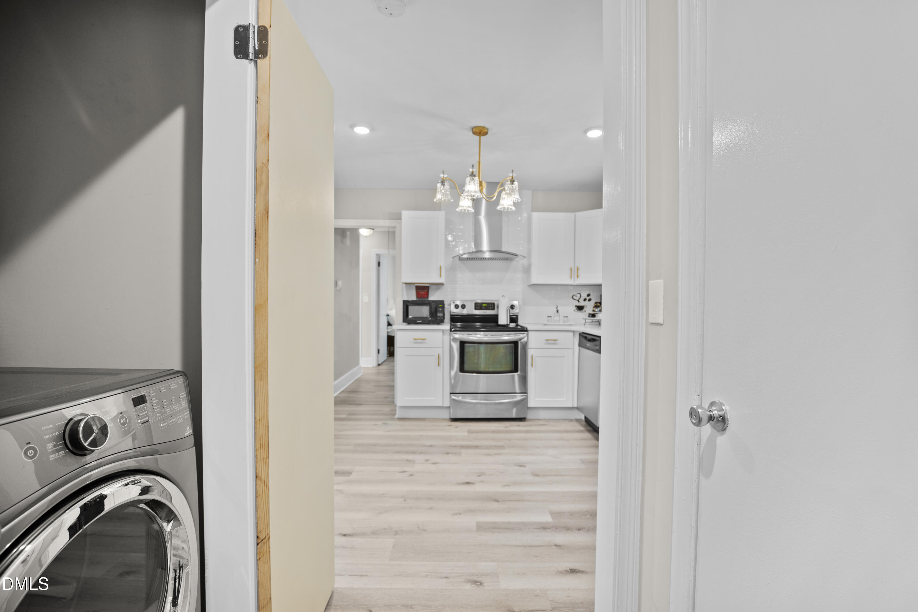 1608 Cheek Road Property Photo 16