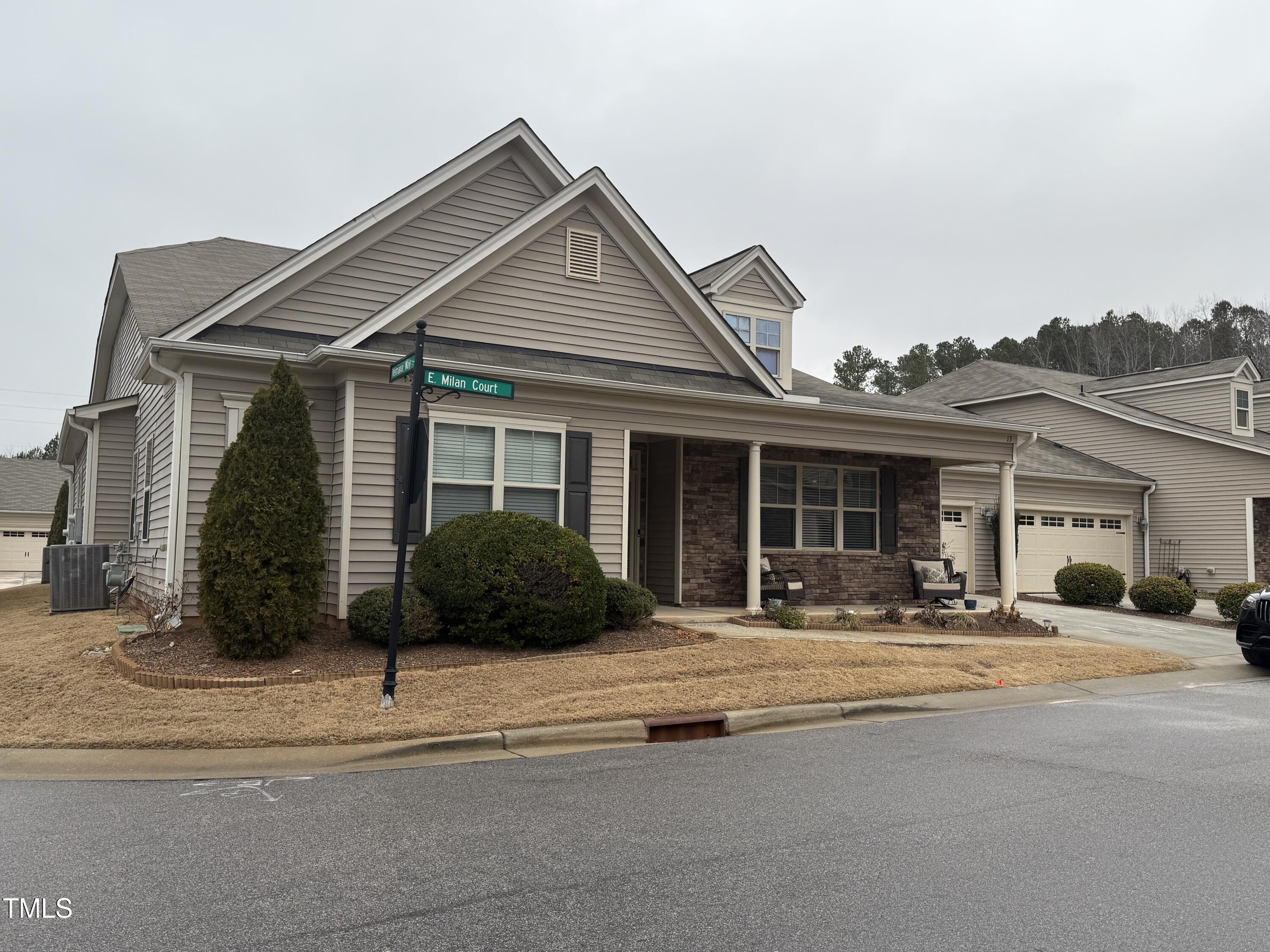 13 E Milan Court Property Photo 11