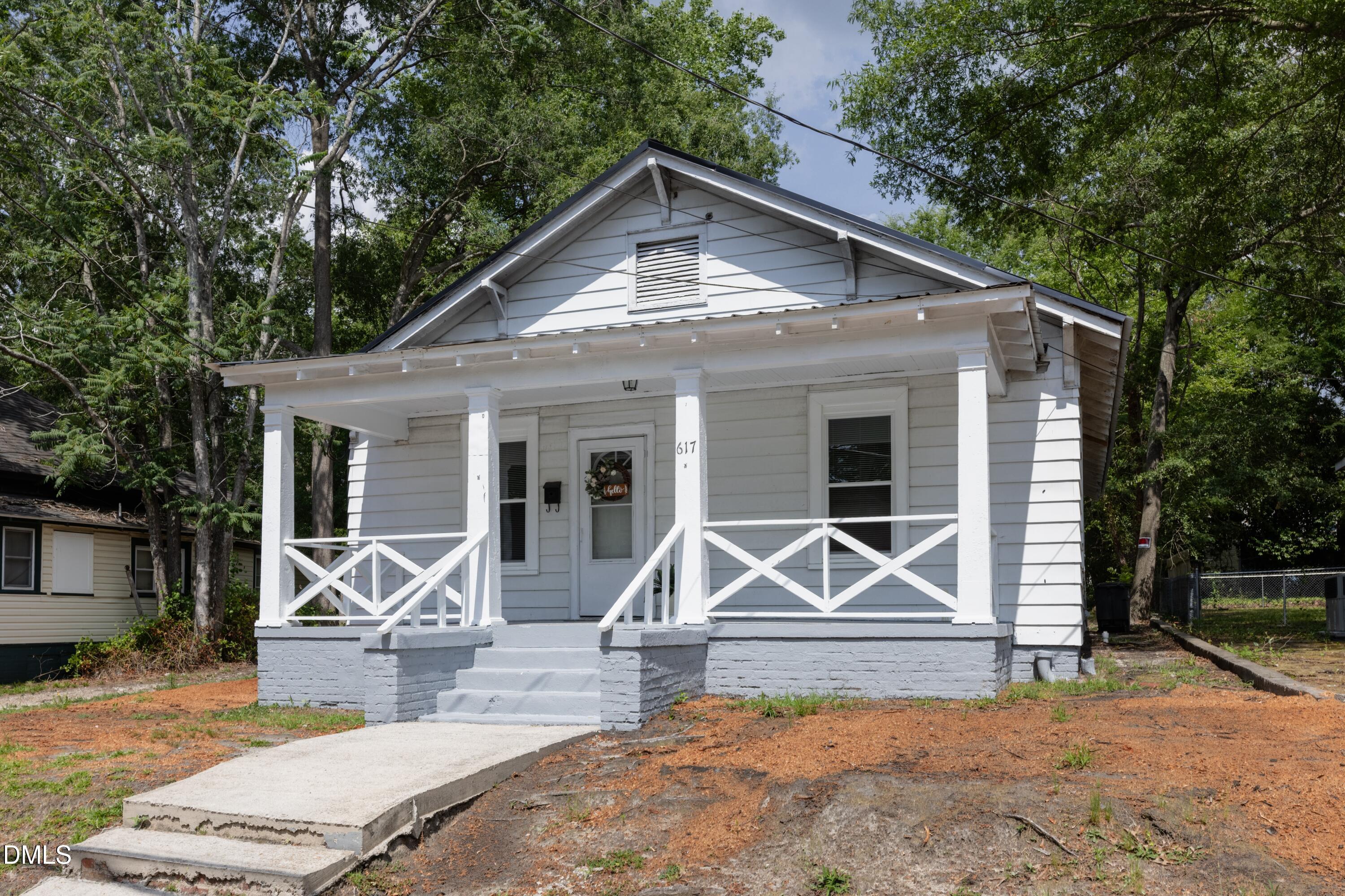 617 Pender Street Property Photo 1