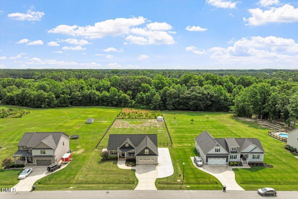 337 Long Grass Drive Property Photo 3