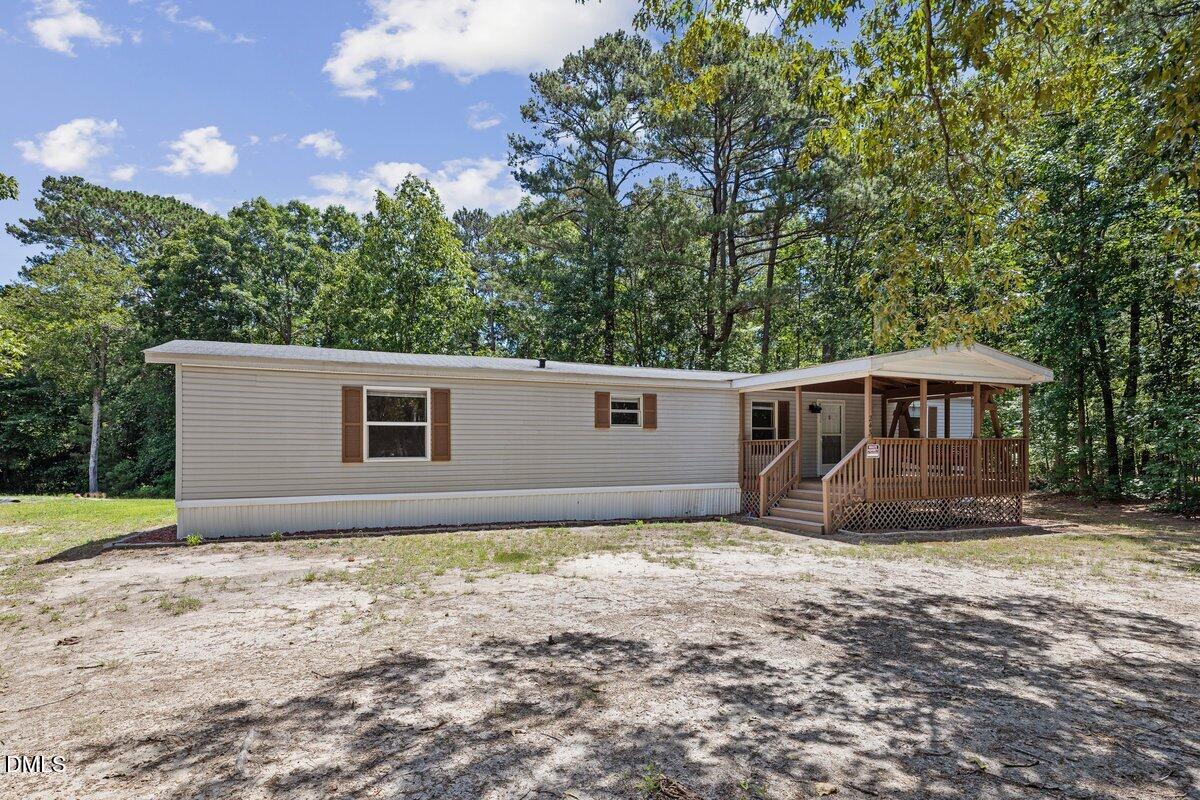 243 Violet Lane Property Photo 3