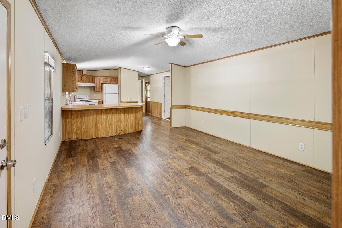 243 Violet Lane Property Photo 7