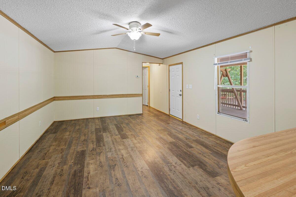 243 Violet Lane Property Photo 8