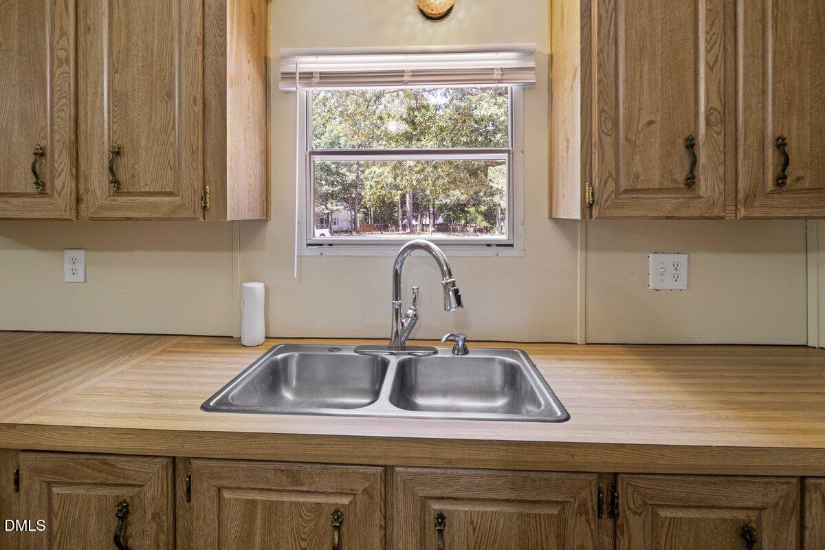 243 Violet Lane Property Photo 11