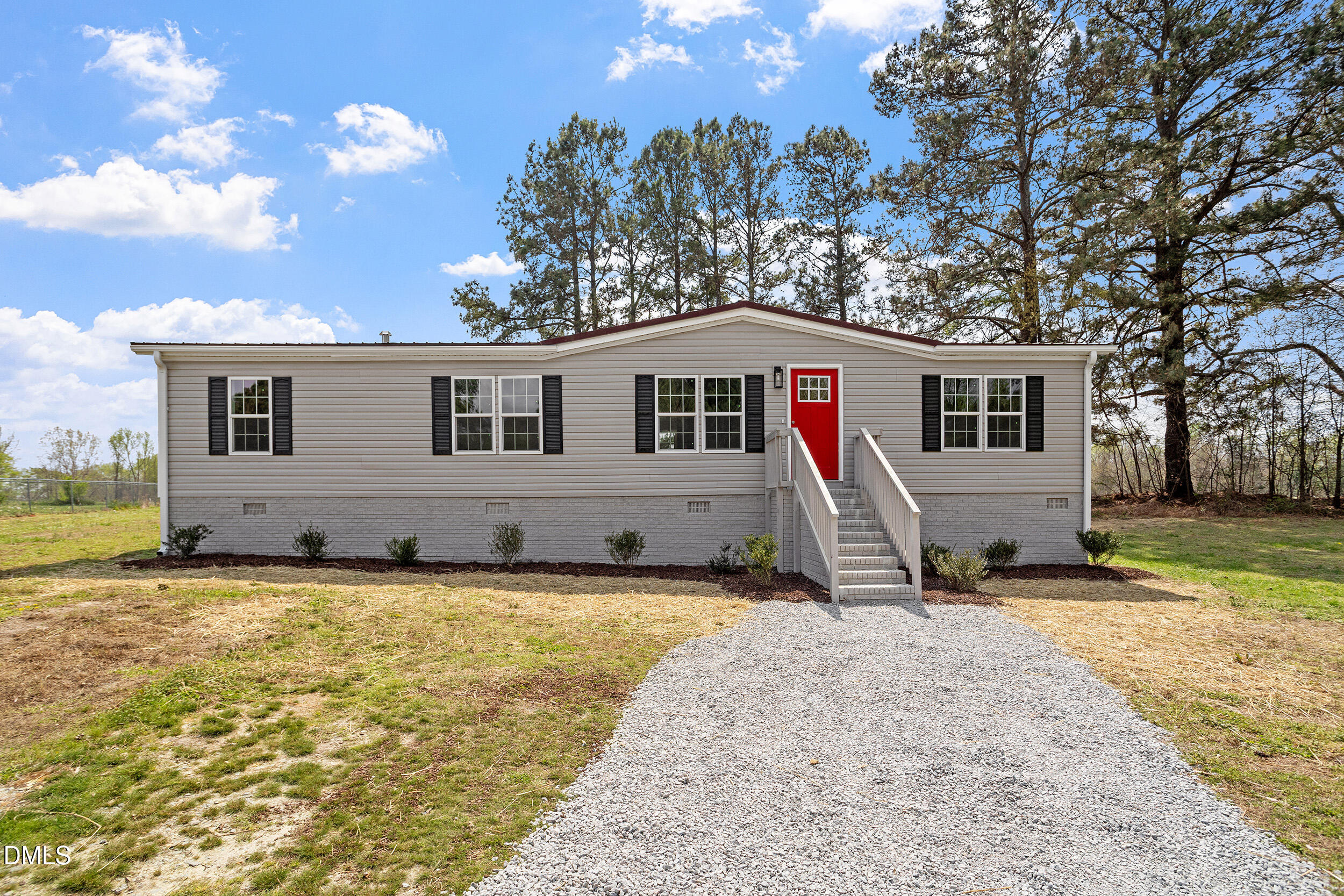 109 Loy Court Property Photo 1