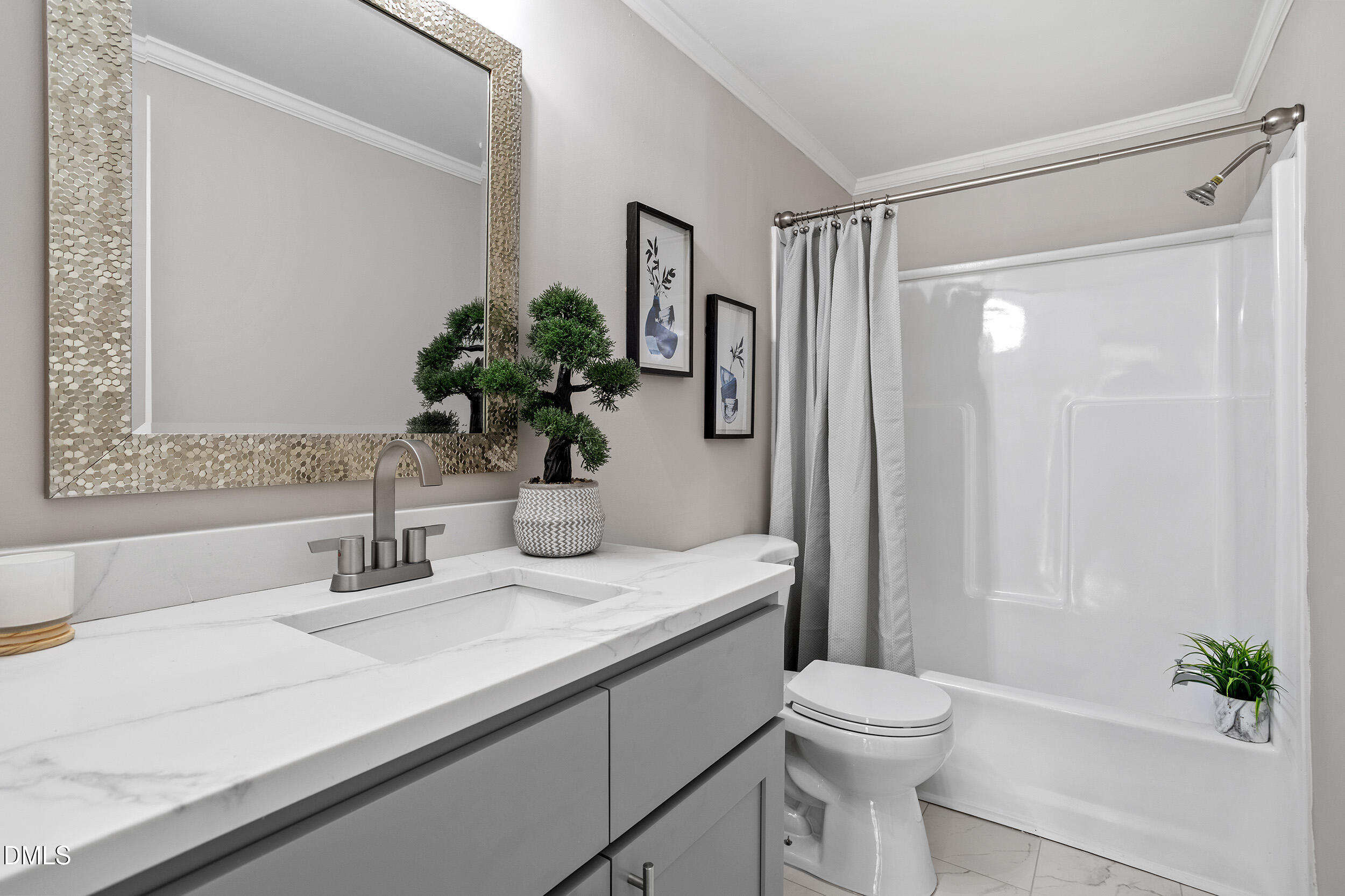 109 Loy Court Property Photo 8