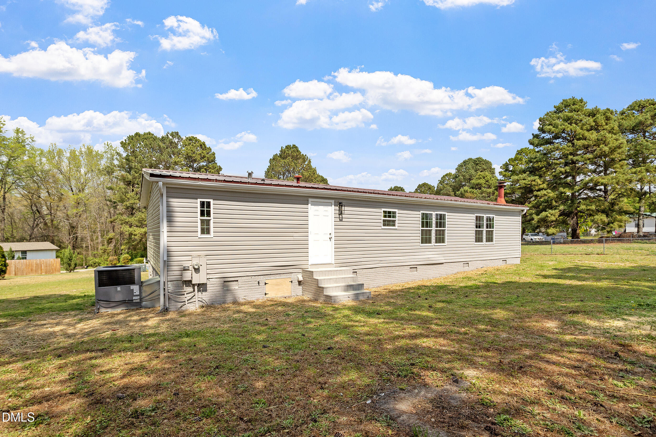 109 Loy Court Property Photo 31