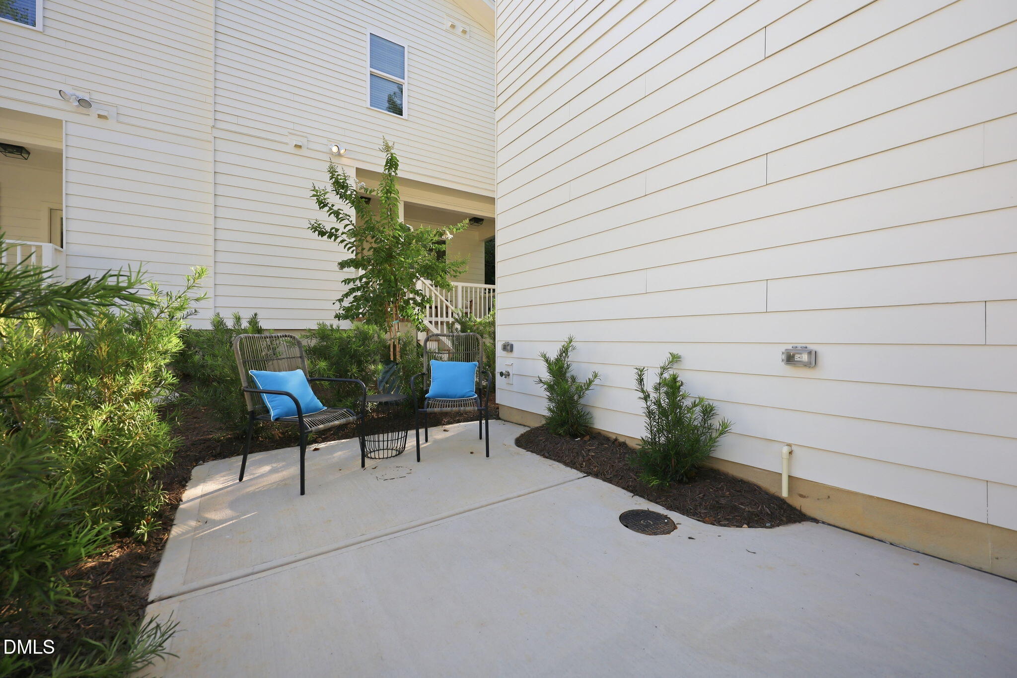 2819 Wilcox Place Property Photo 5