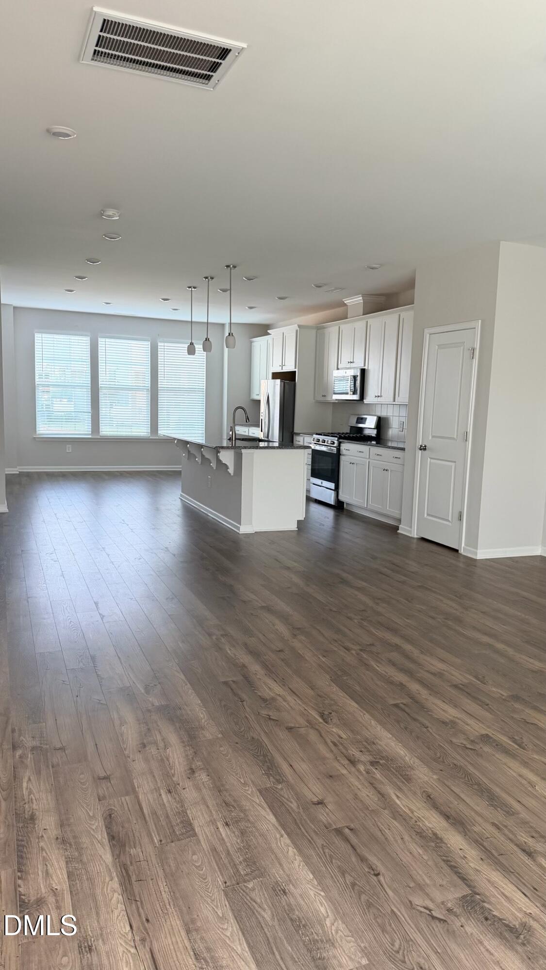 1021 Commack Drive Property Photo 4