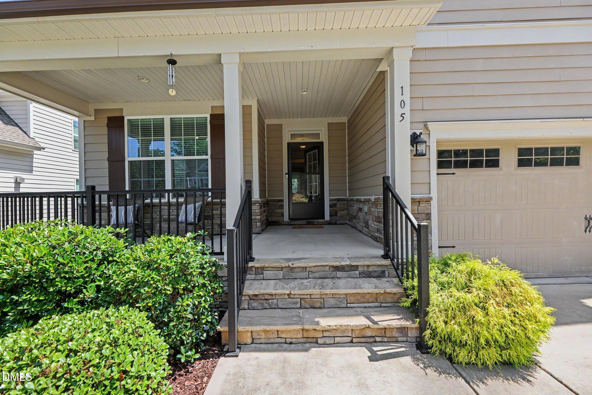 105 Demond Circle Property Photo 2