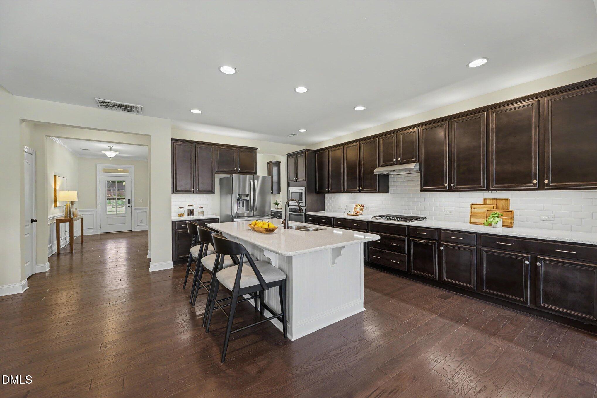105 Demond Circle Property Photo 8