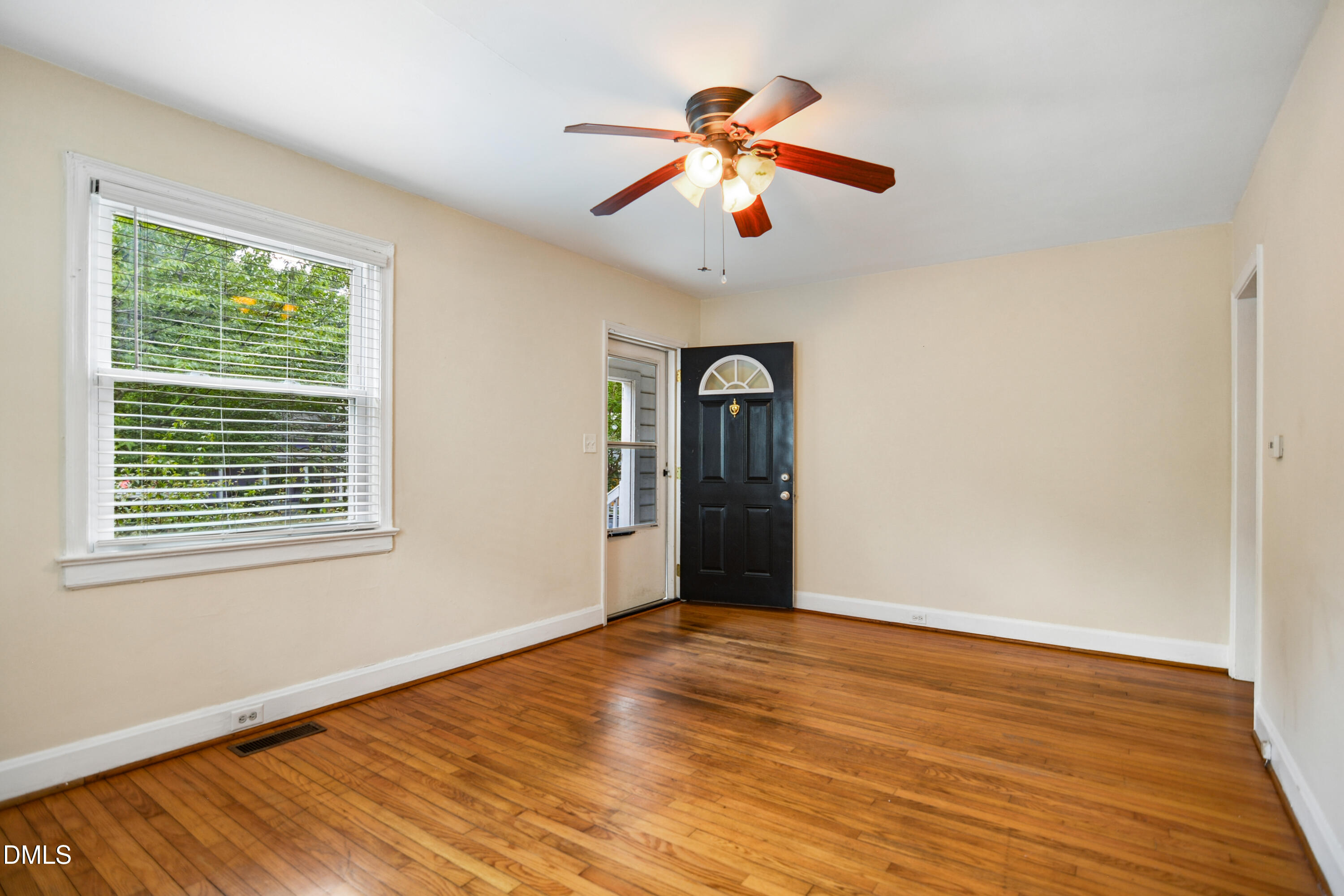 320 Clark Street Property Photo 3
