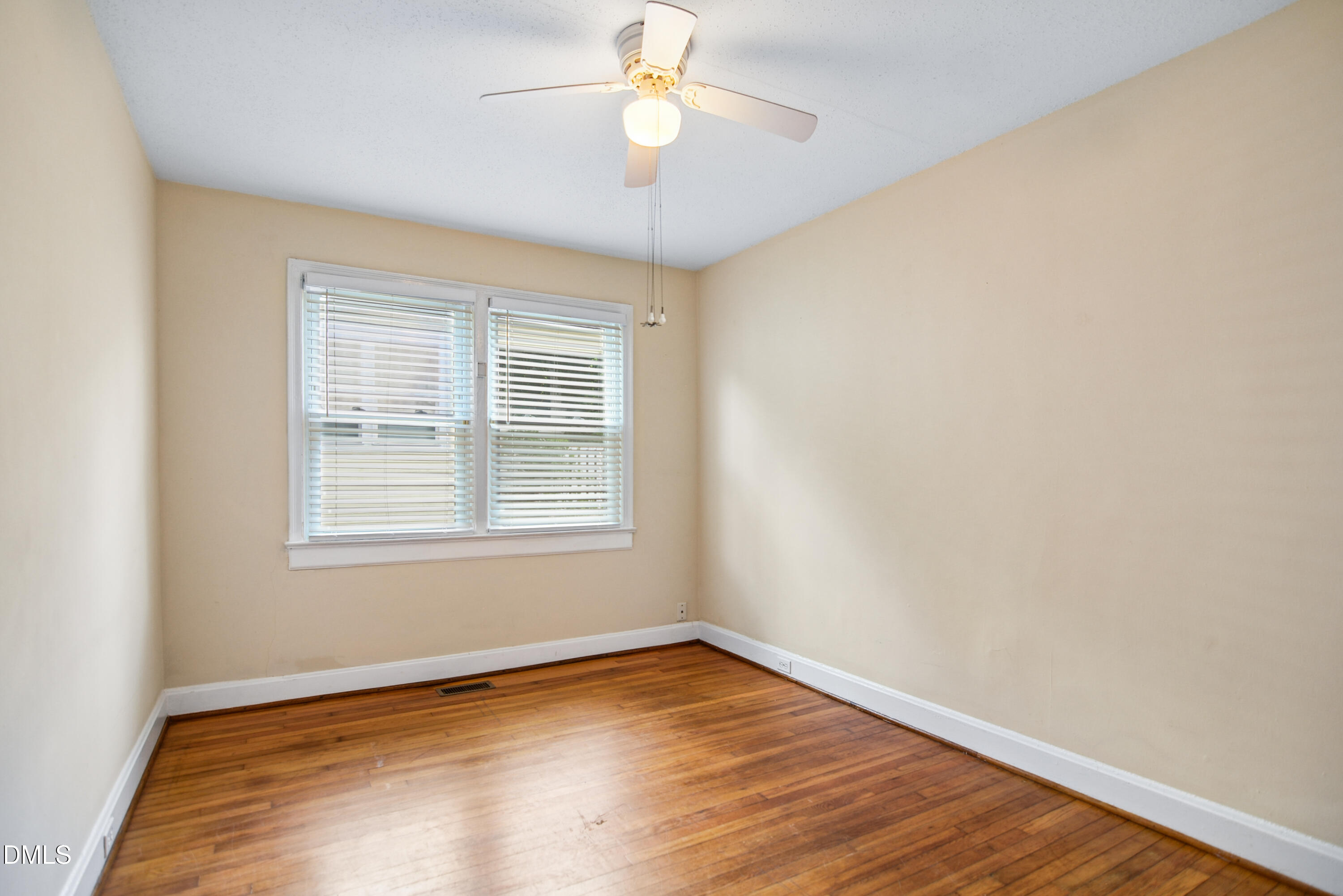 320 Clark Street Property Photo 7
