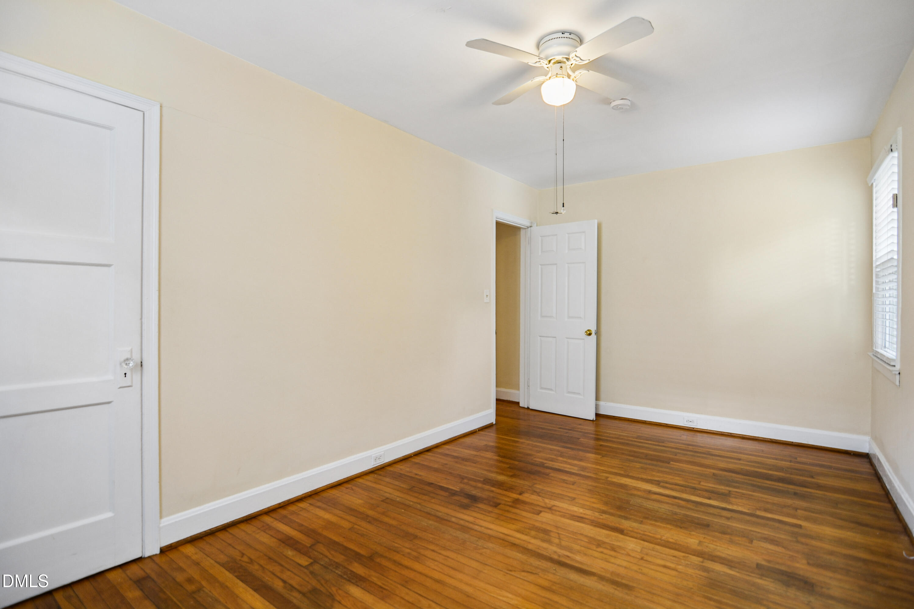 320 Clark Street Property Photo 10