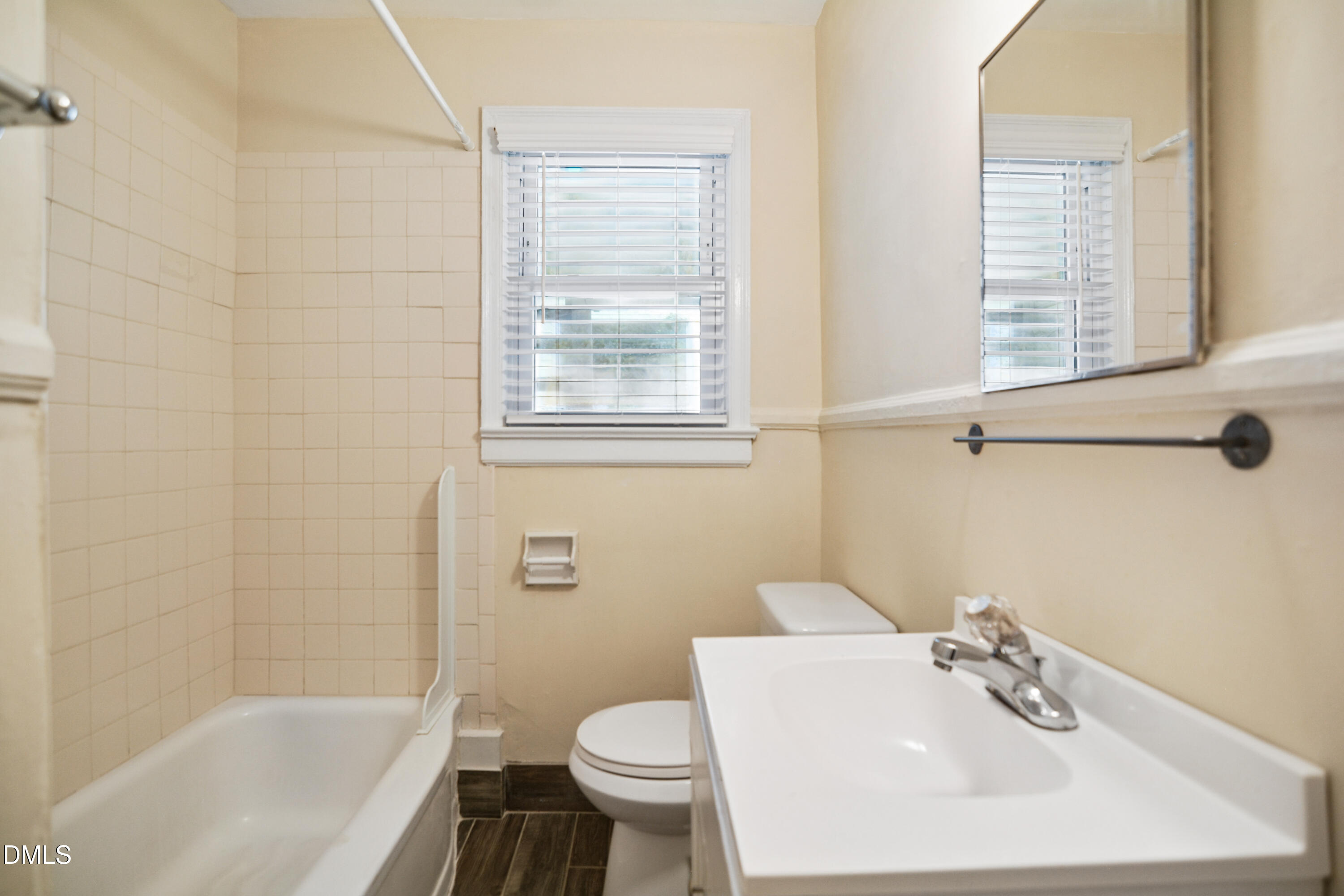 320 Clark Street Property Photo 11