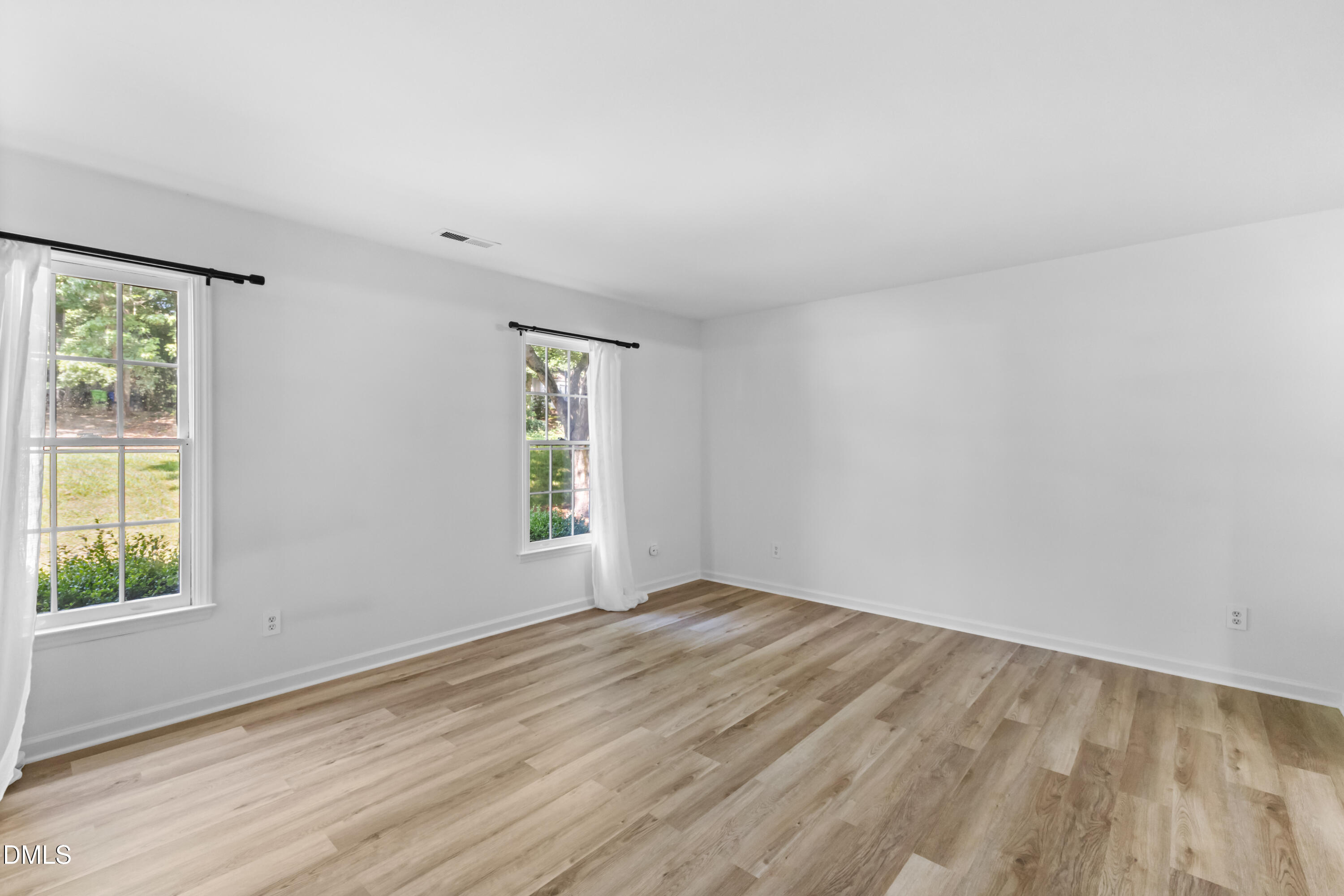 6649 Speight Circle Property Photo 8