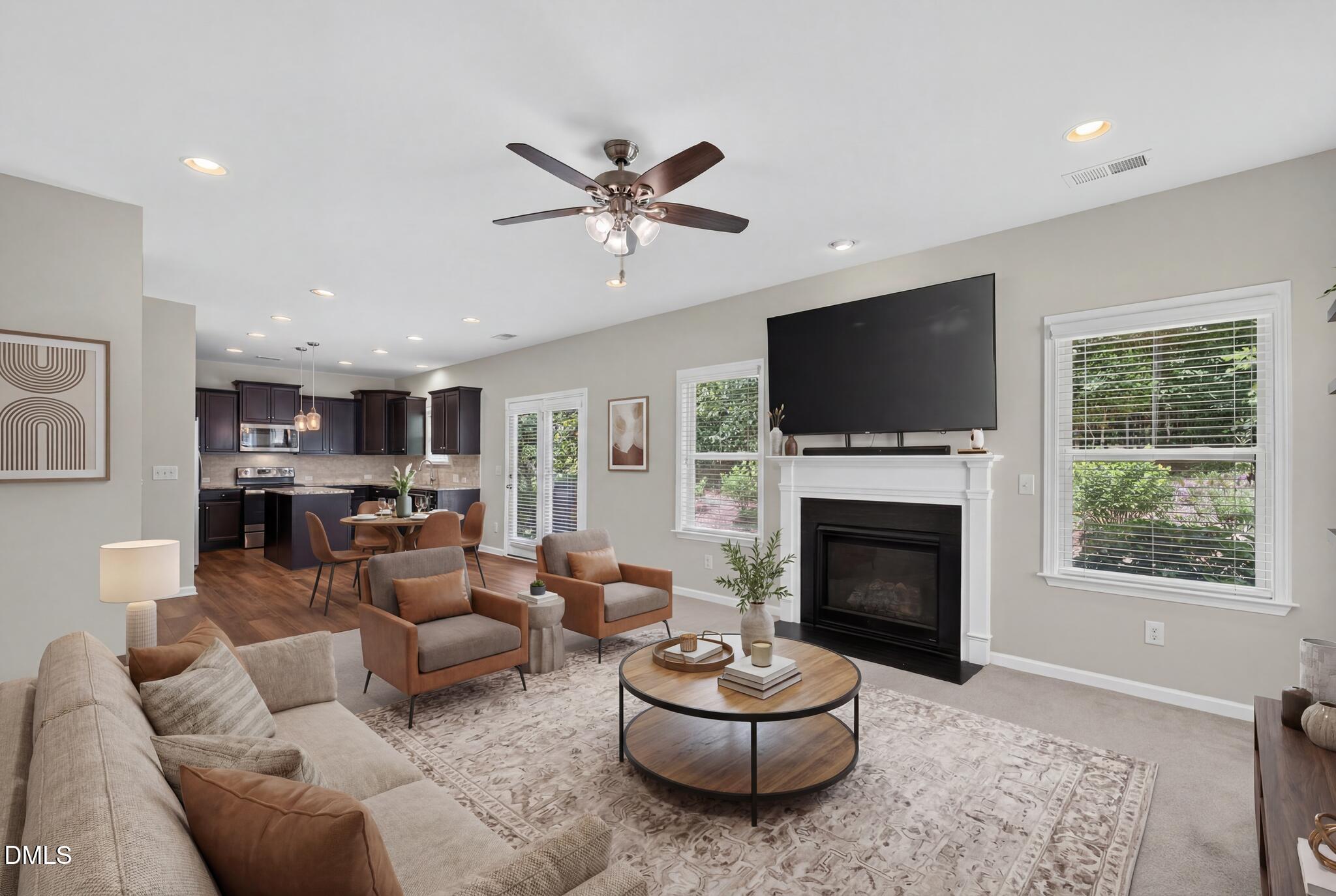 935 Sweet Gum Way Property Photo 4