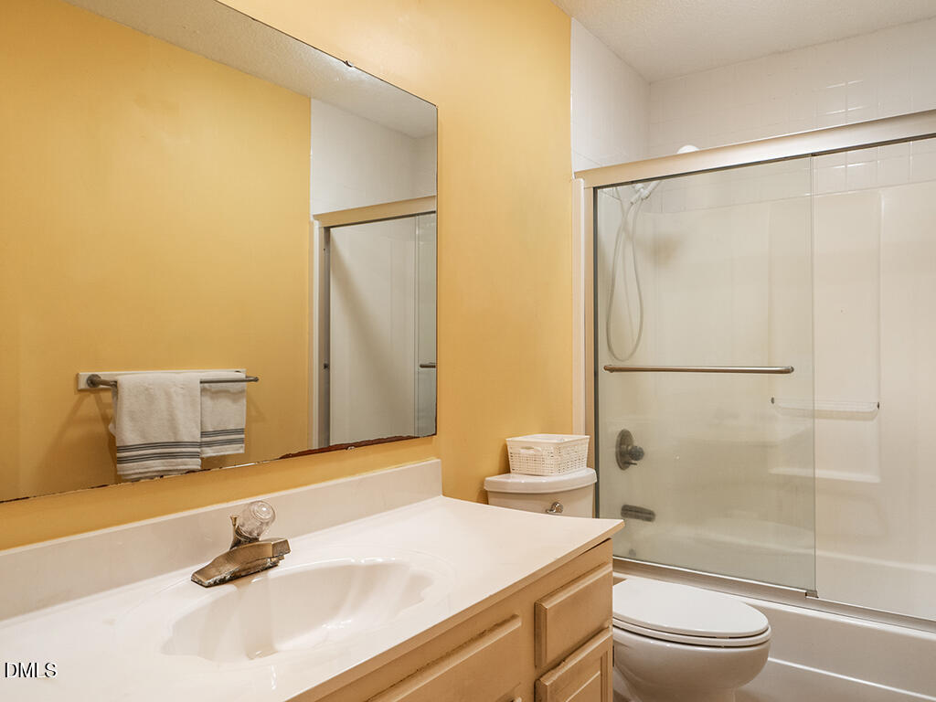 4005 Waldenbrook Court Property Photo 14