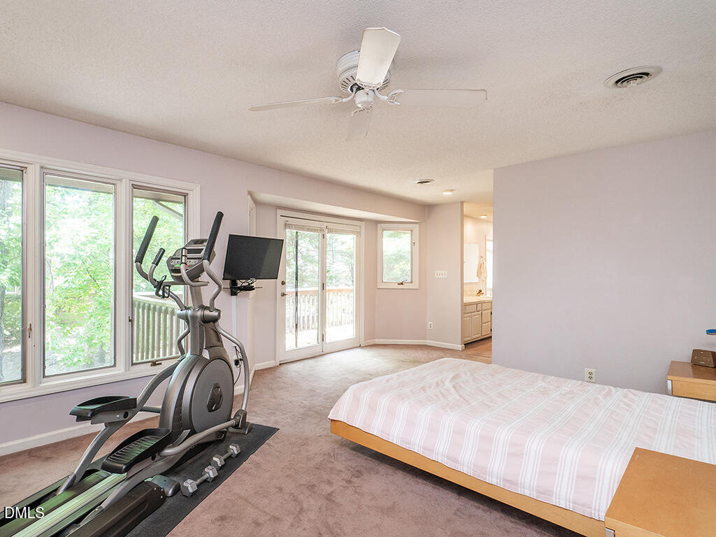 4005 Waldenbrook Court Property Photo 15