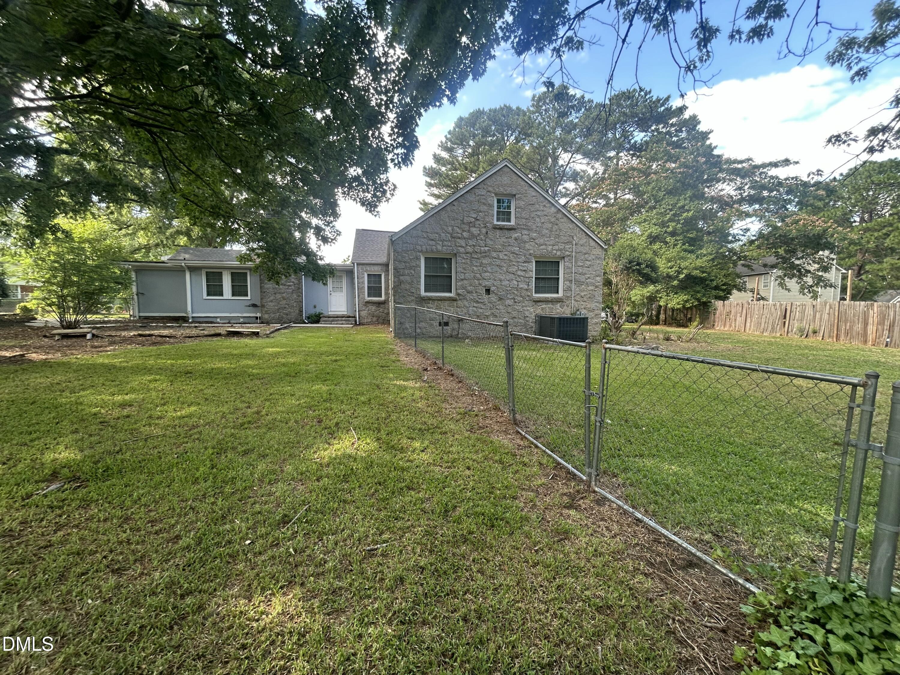 130 Harris Street Property Photo 37