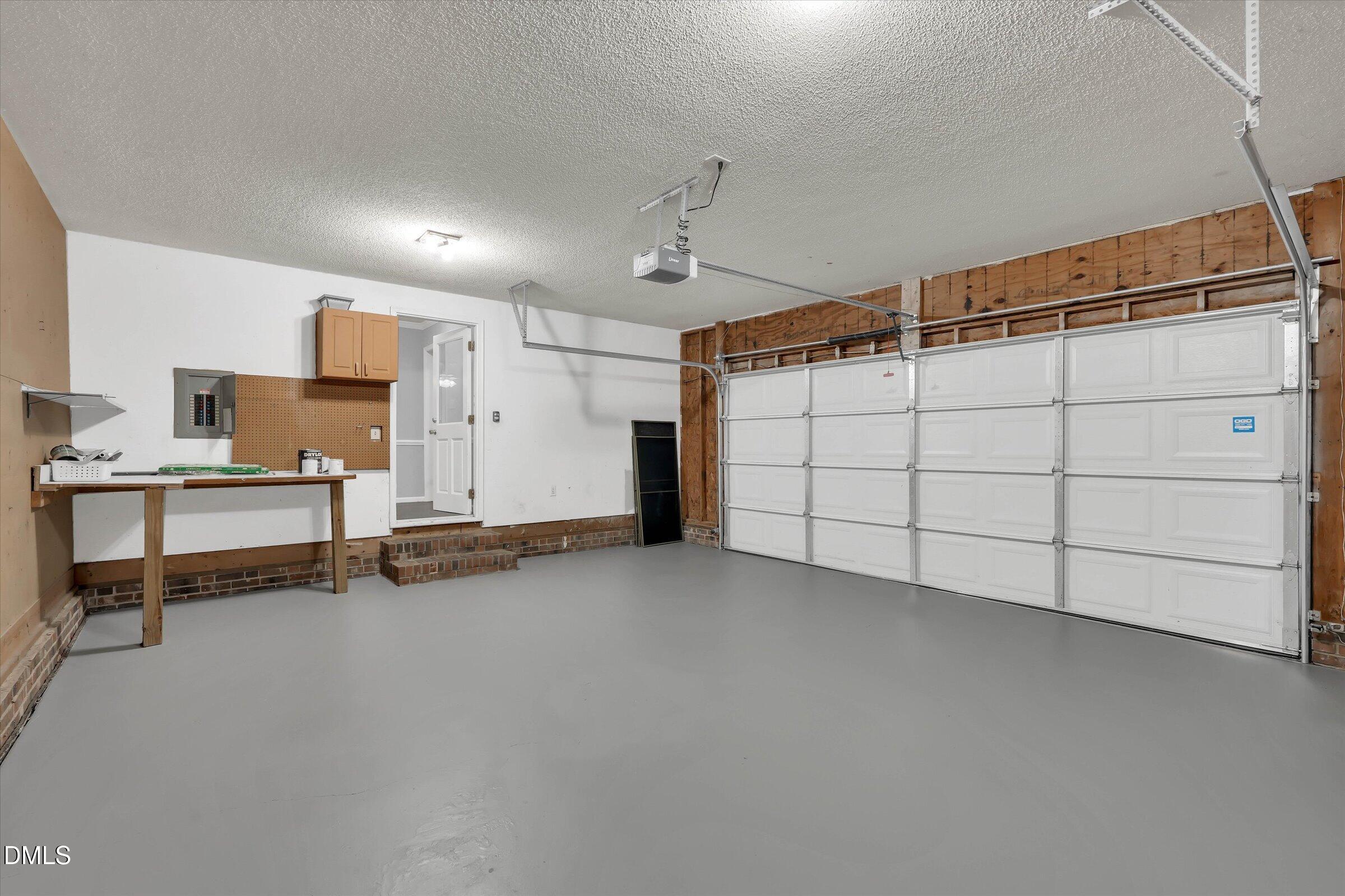 912 Stable Ridge Drive Property Photo 25