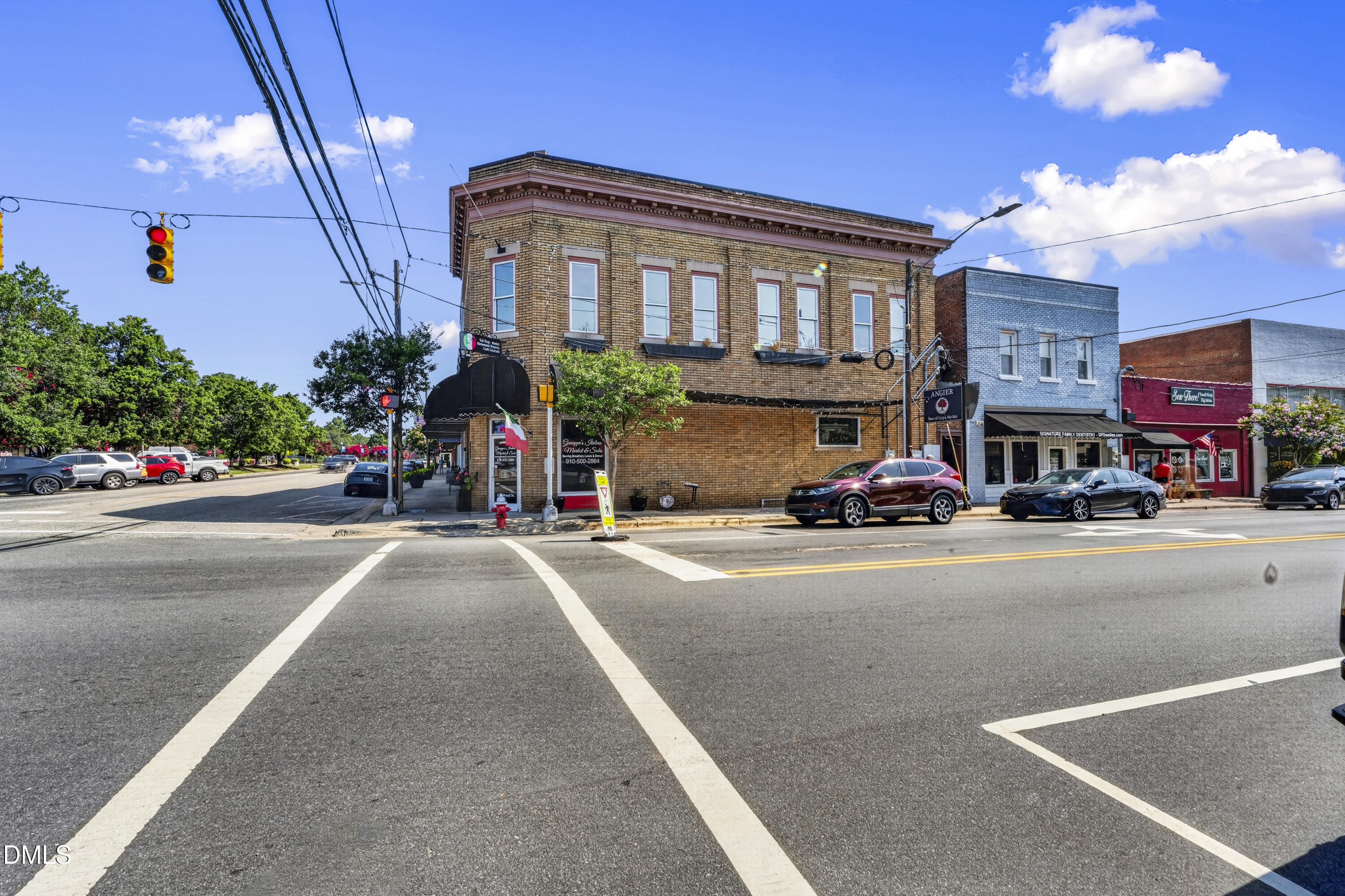 8 N Broad Street E Property Photo 3