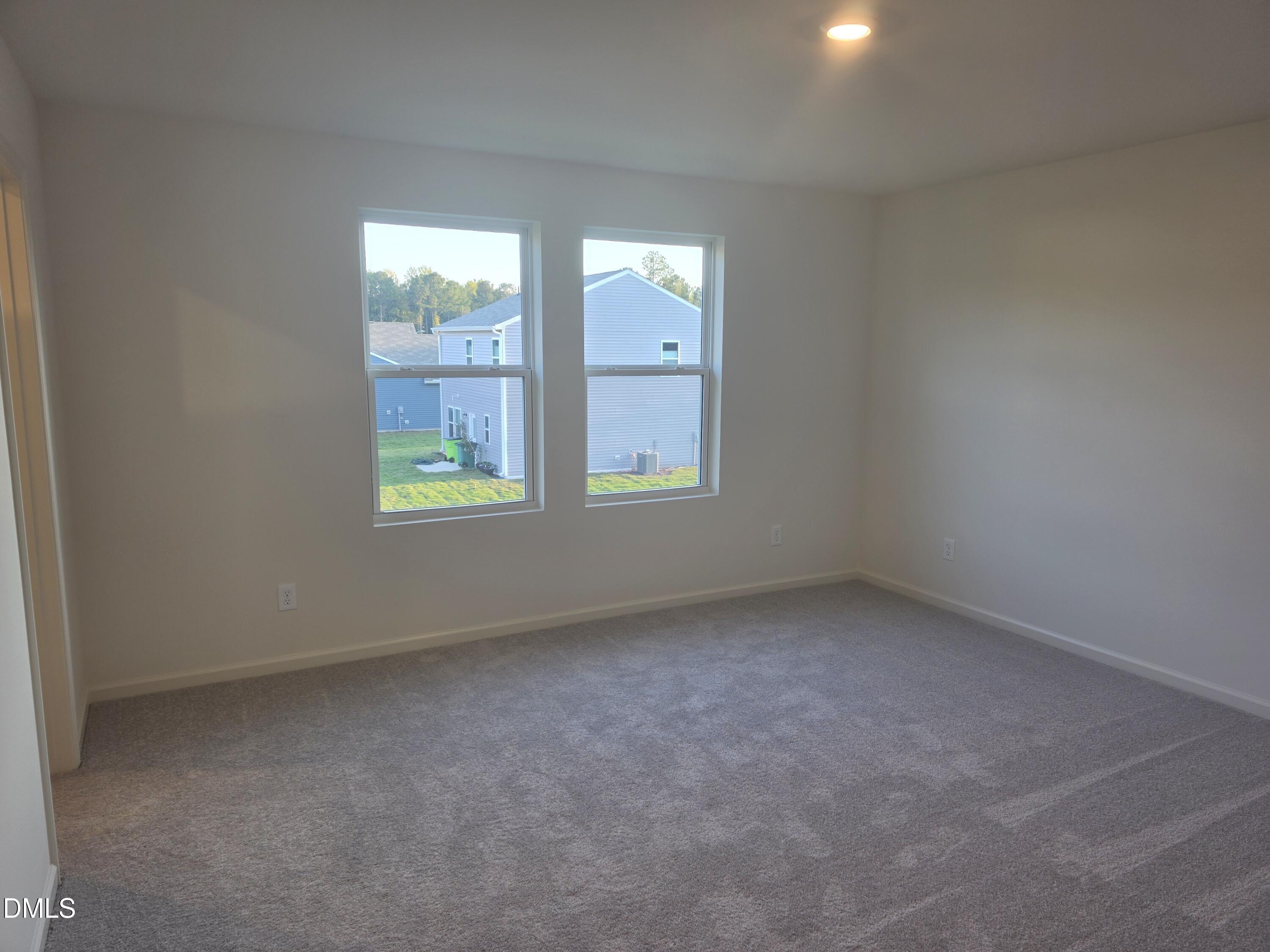 675 Essex Road Property Photo 8