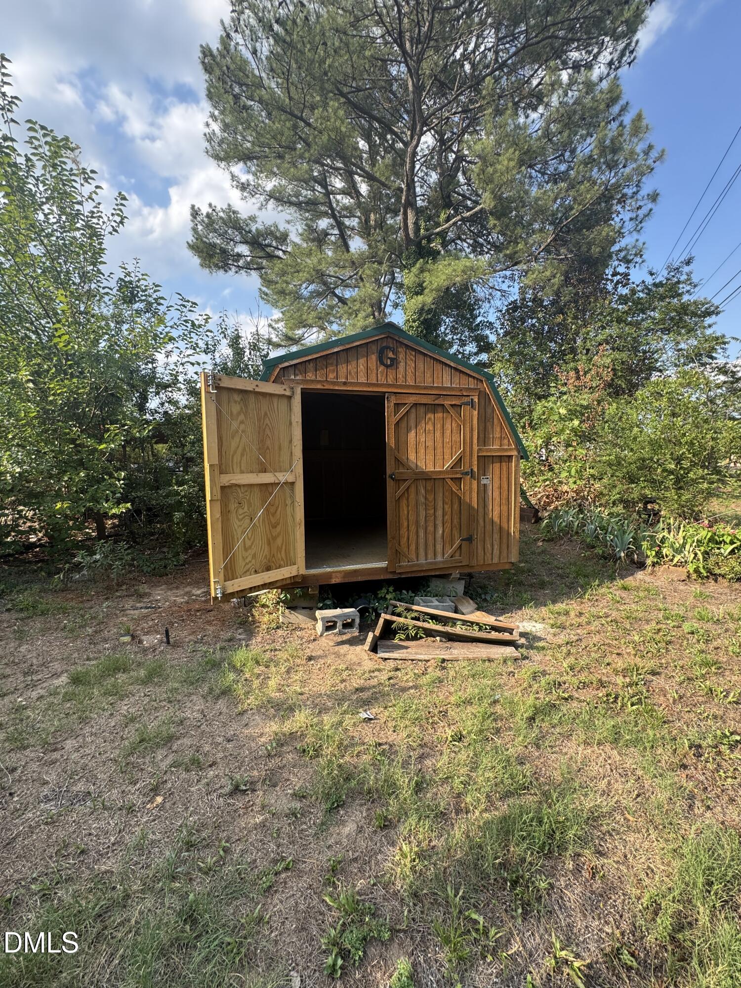 5124 Royal Acres Road Property Photo 6
