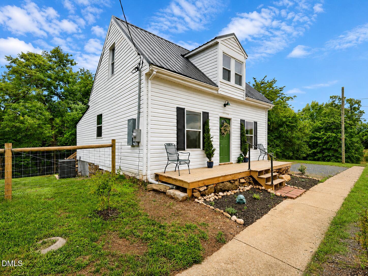 11794 Academy Street Property Photo 17