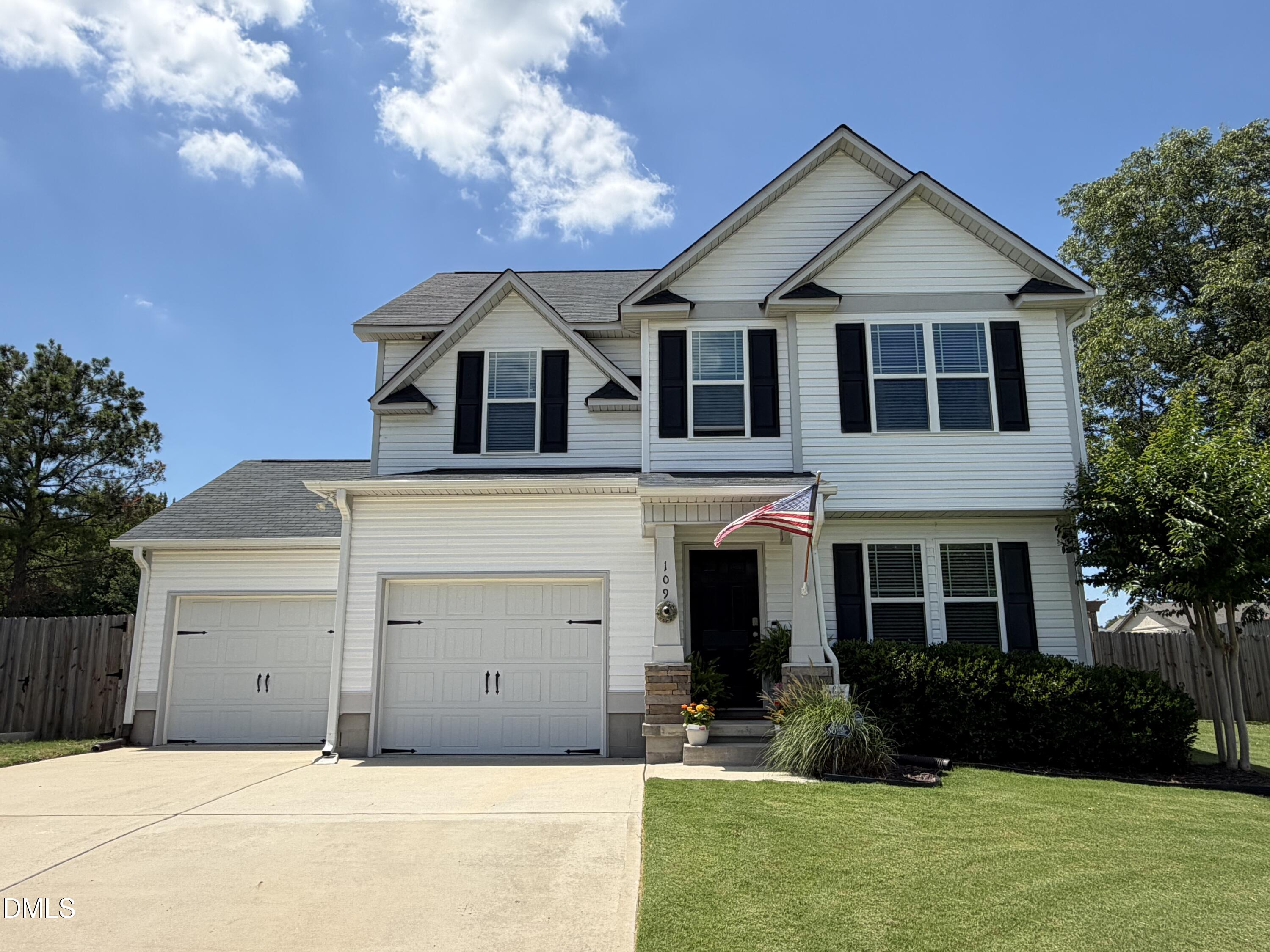 109 Larksdale Cove Property Photo 1