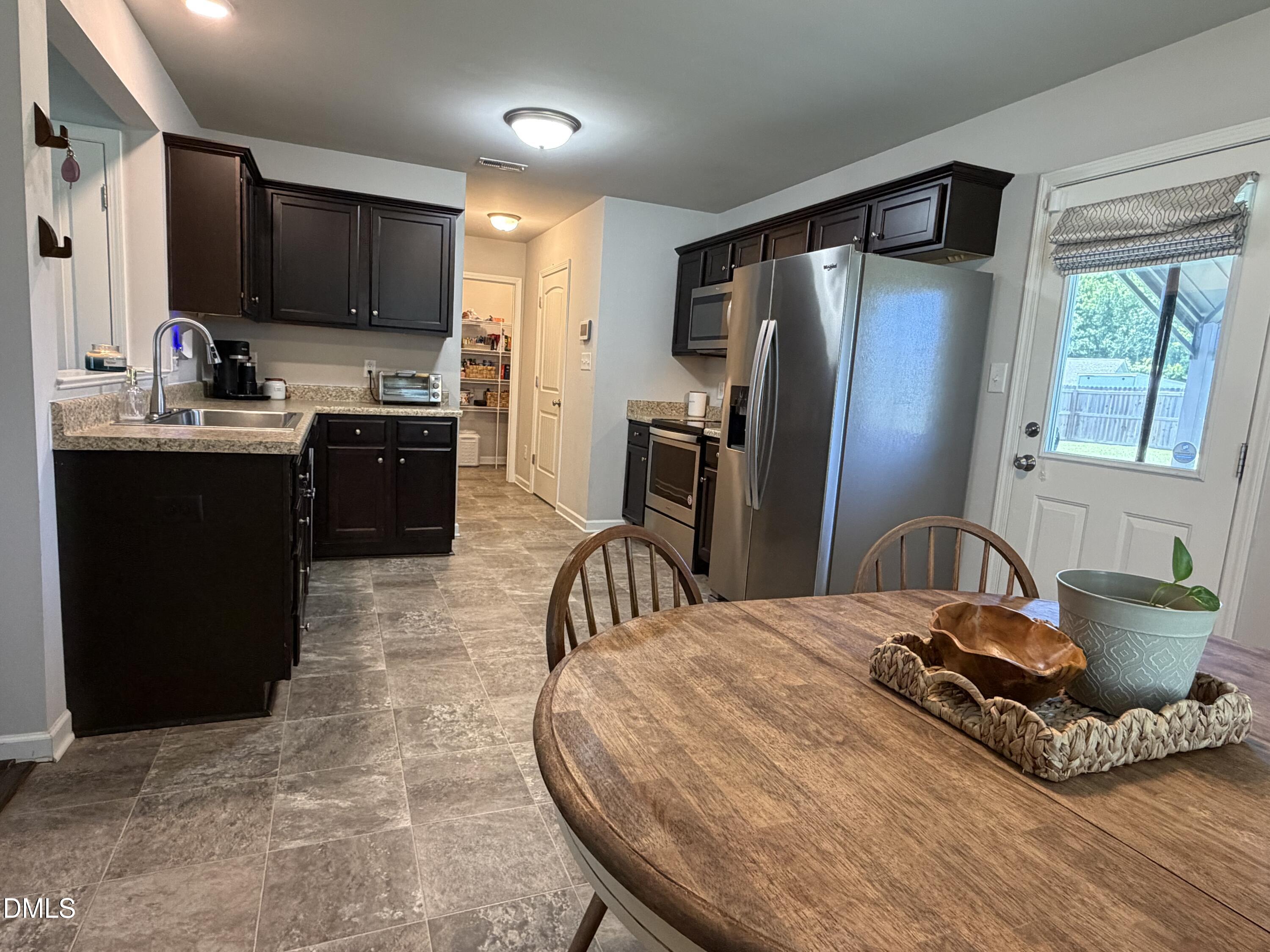 109 Larksdale Cove Property Photo 7