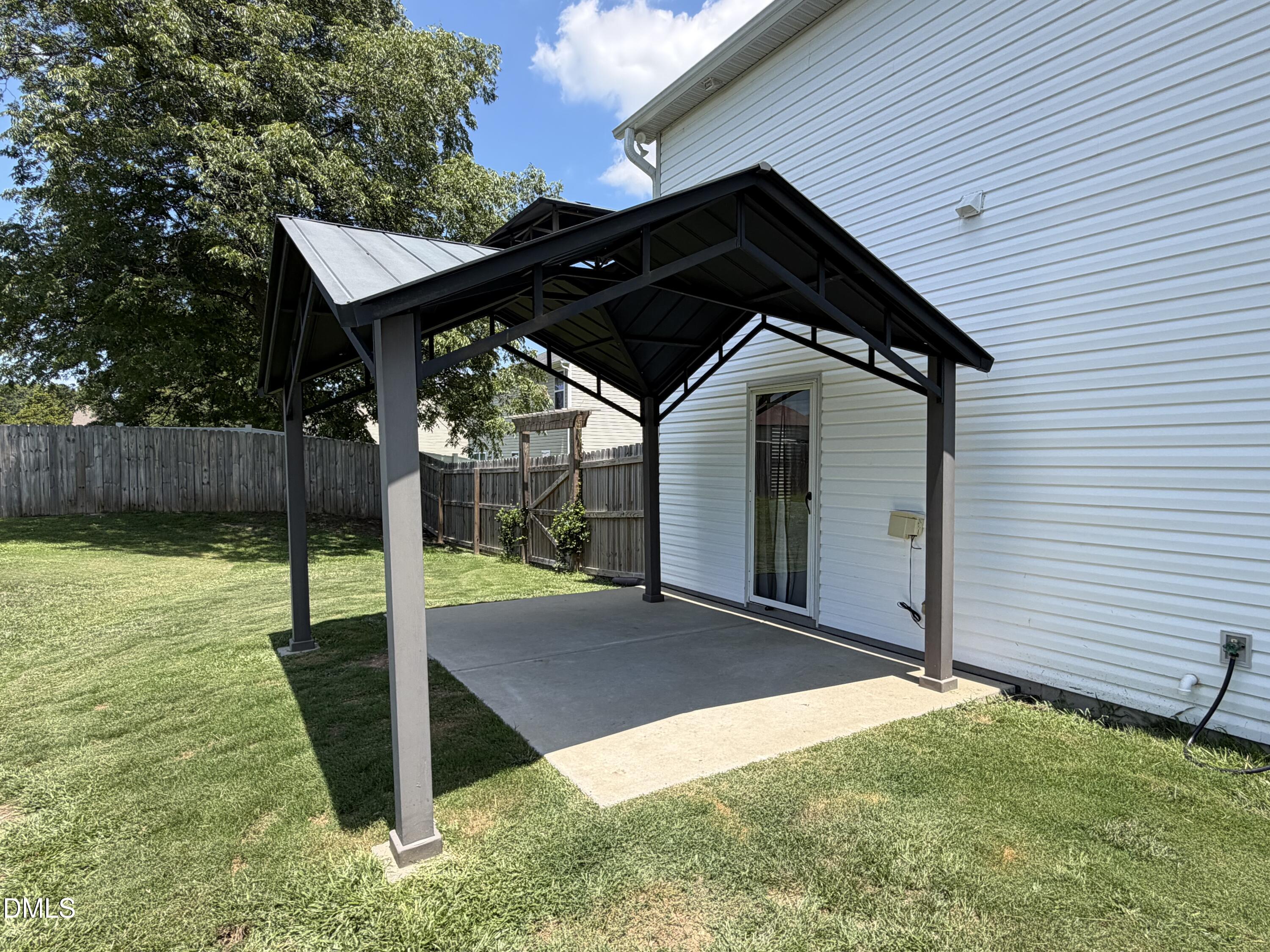 109 Larksdale Cove Property Photo 24