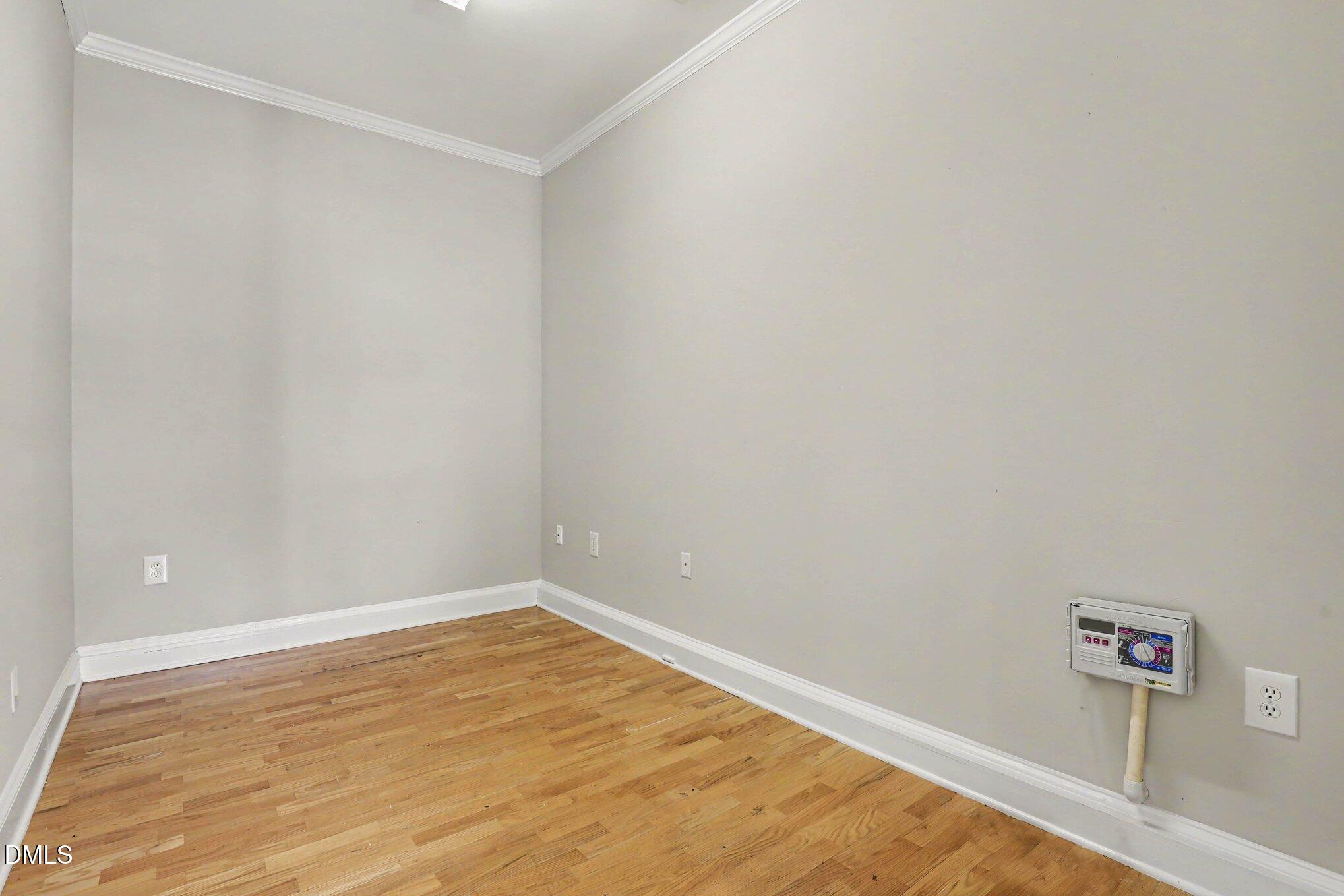 608 Hay River Street Property Photo 7